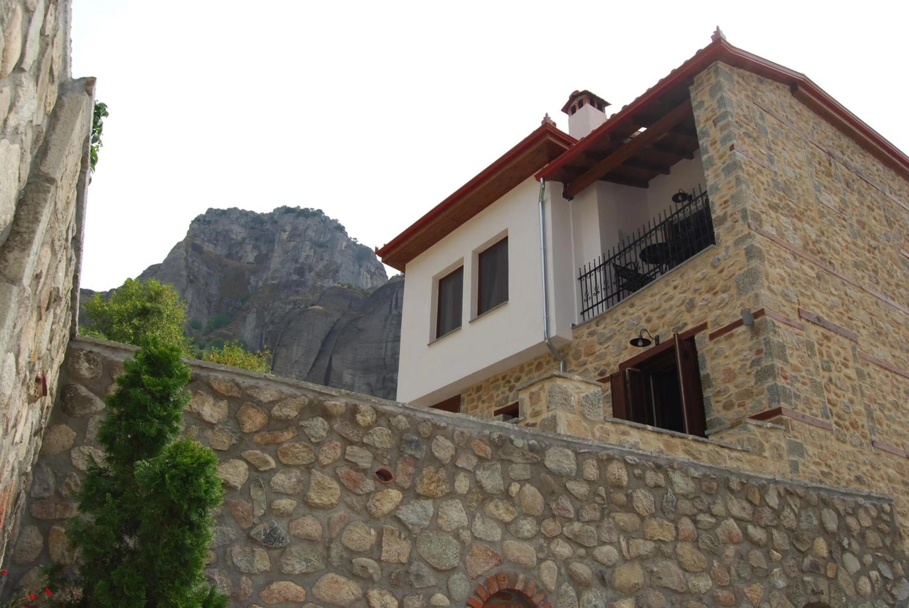 Property building in Pyrgos Adrachti