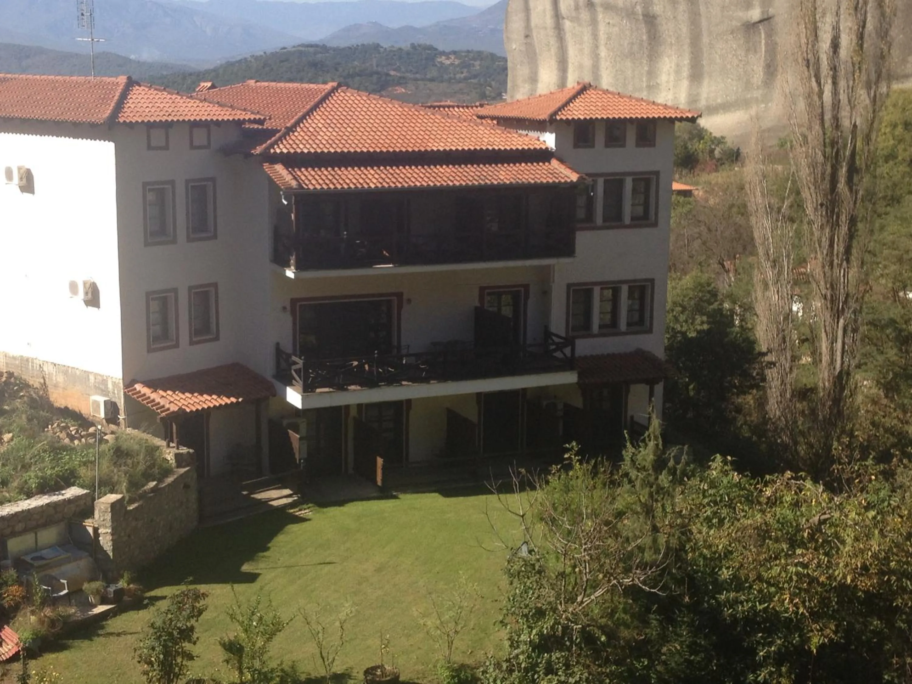 Property building in Pyrgos Adrachti