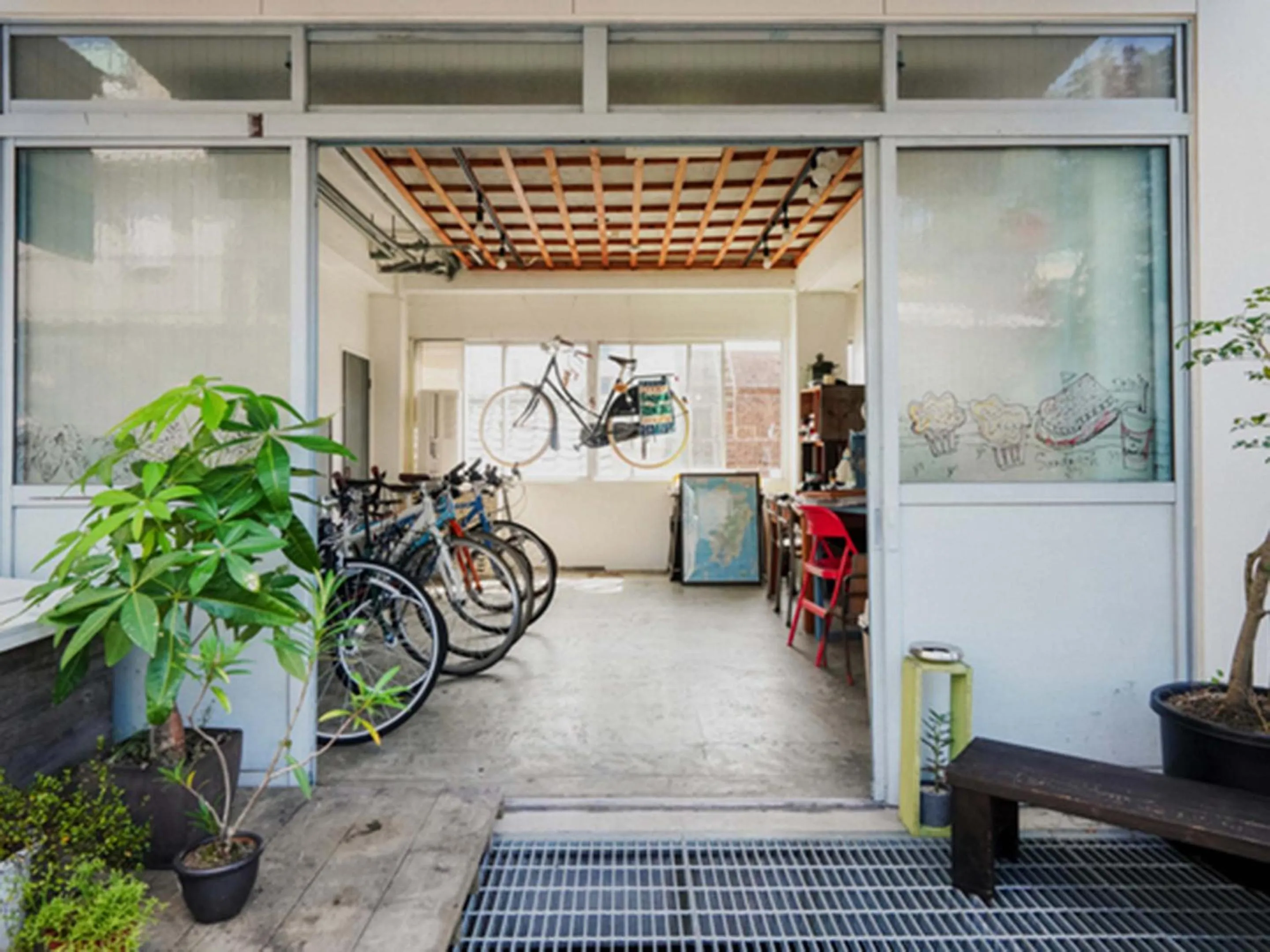 Cycling in ROUTE - Cafe and Petit Hostel