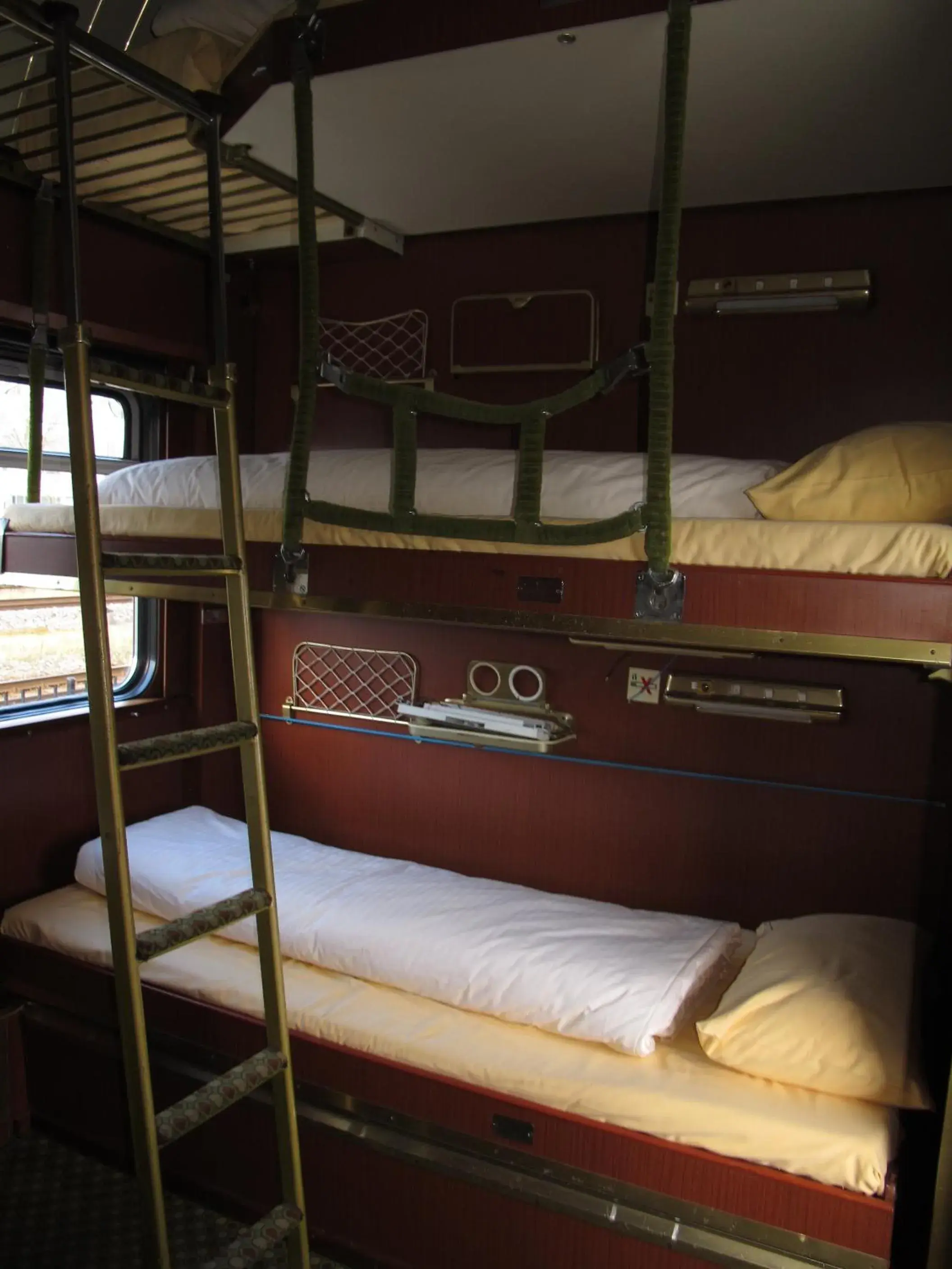 Single Bed in Compartment (6 Adults) in Train Lodge Amsterdam Single Bed in Compartment (6 Adults) in Train Lodge Amsterdam