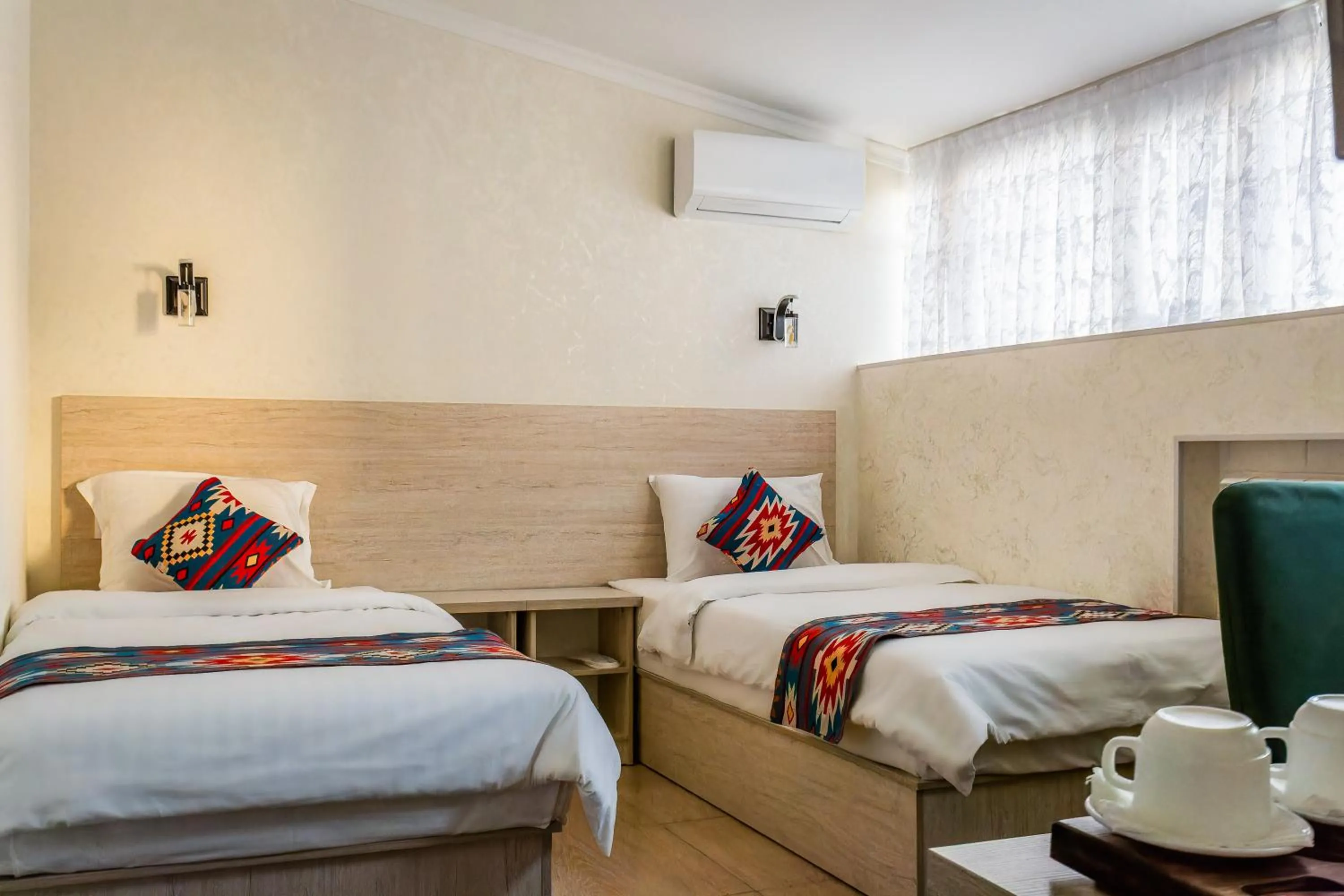 Budget Twin Room in Solief Hotel