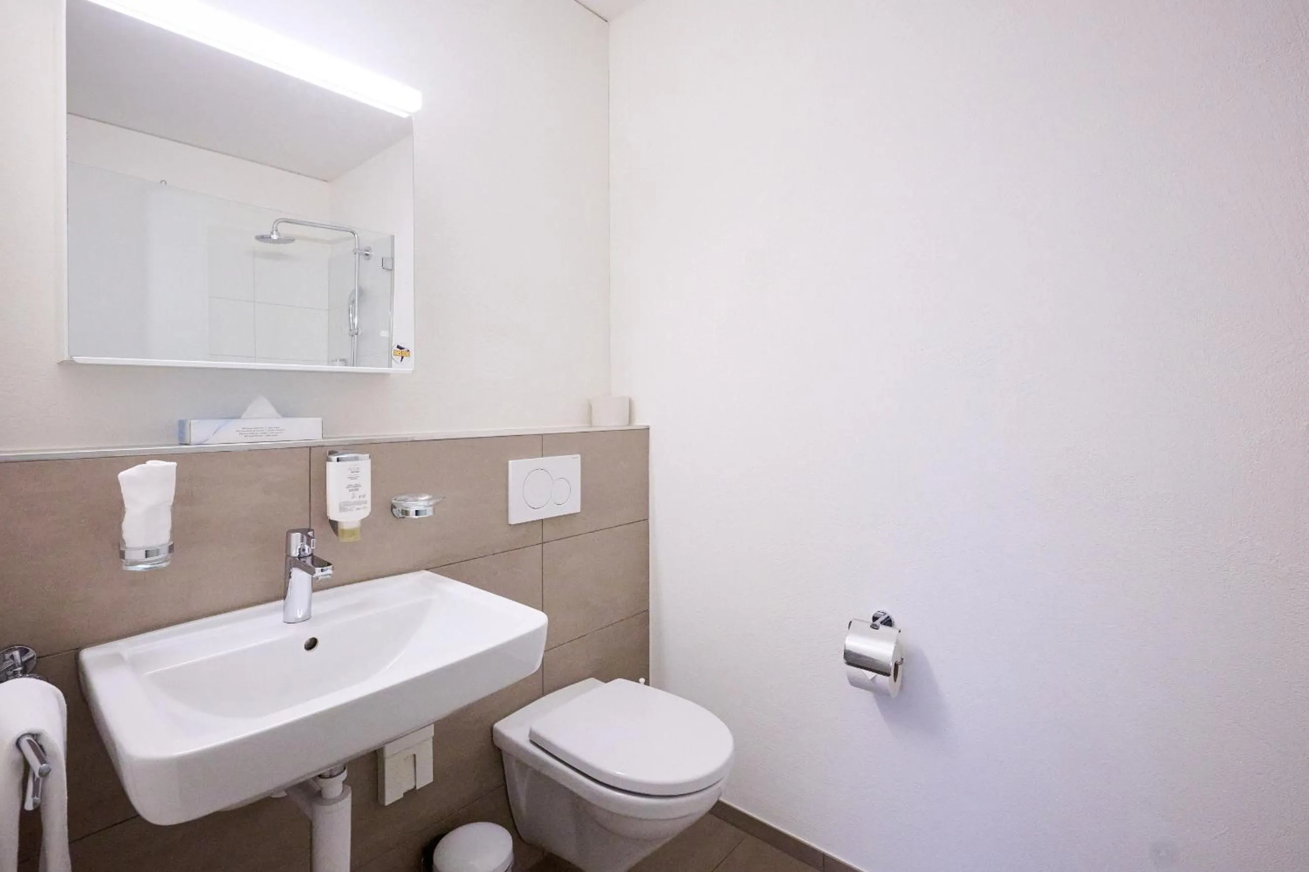 Bathroom in Smart Hotel Kreisel --Self check-In