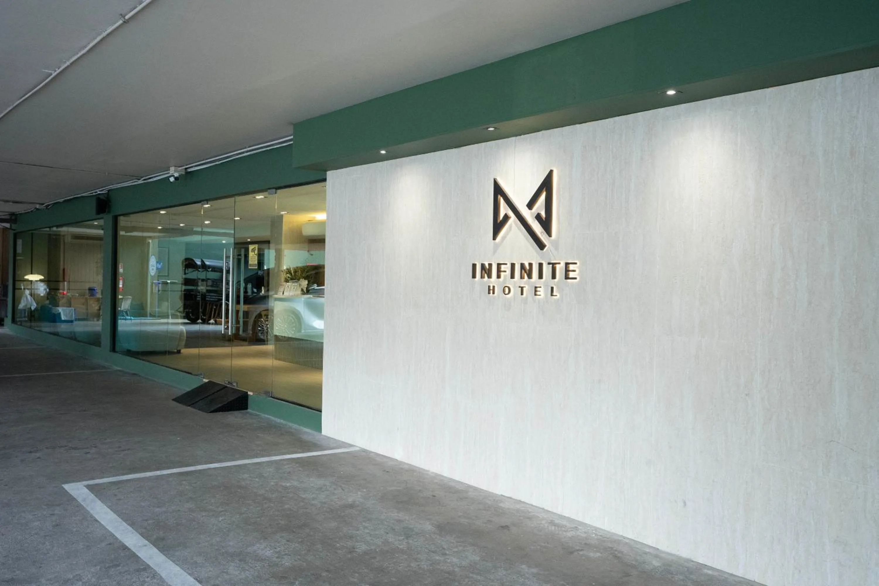 Infinite Hotel-Ratchada