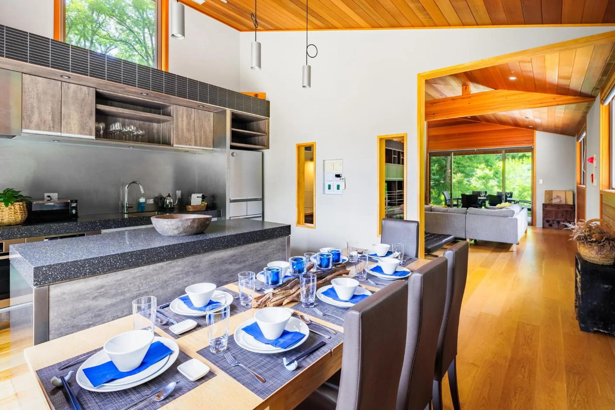 Phoenix Cocoon by HHG