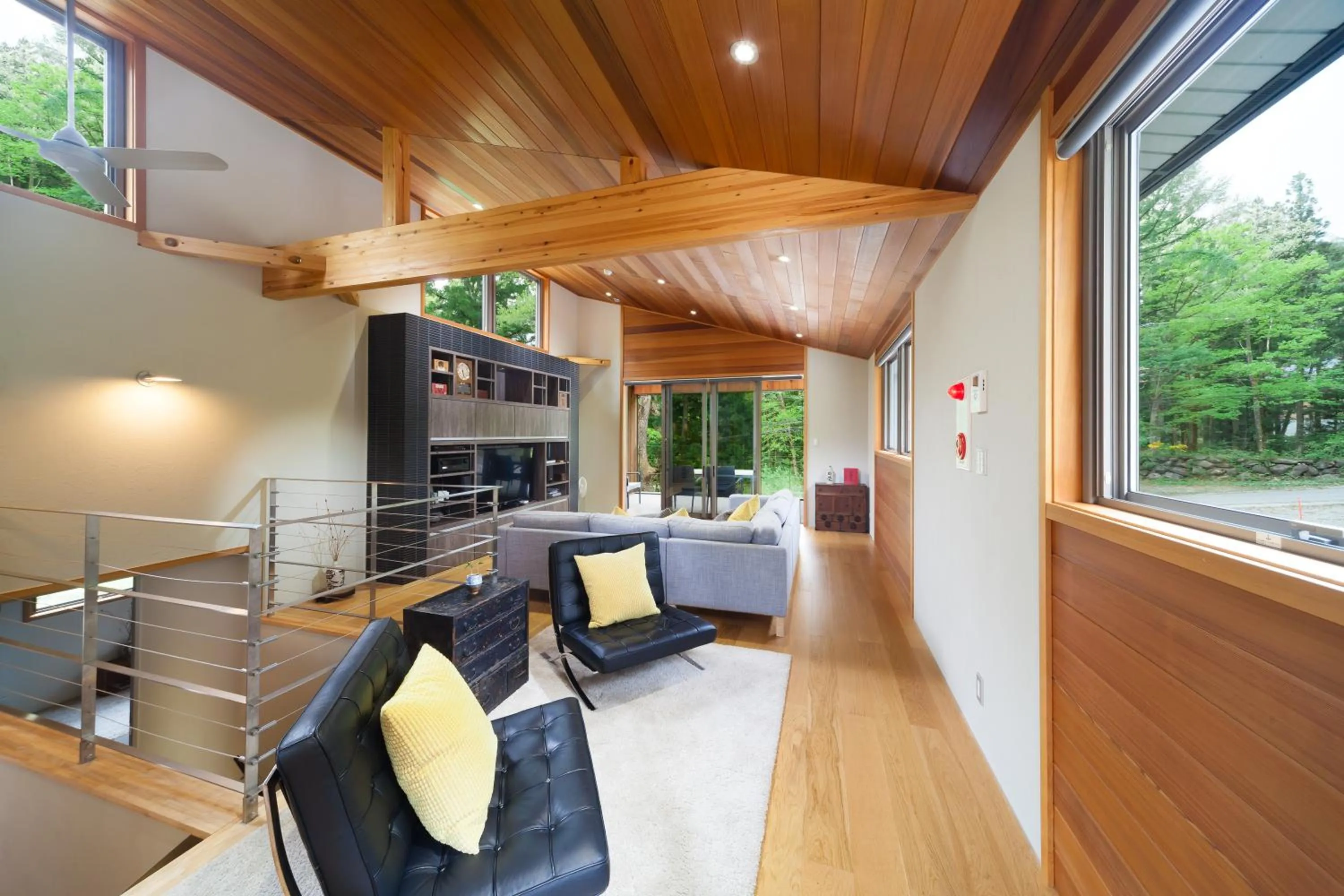 Living room in Phoenix Cocoon by HHG