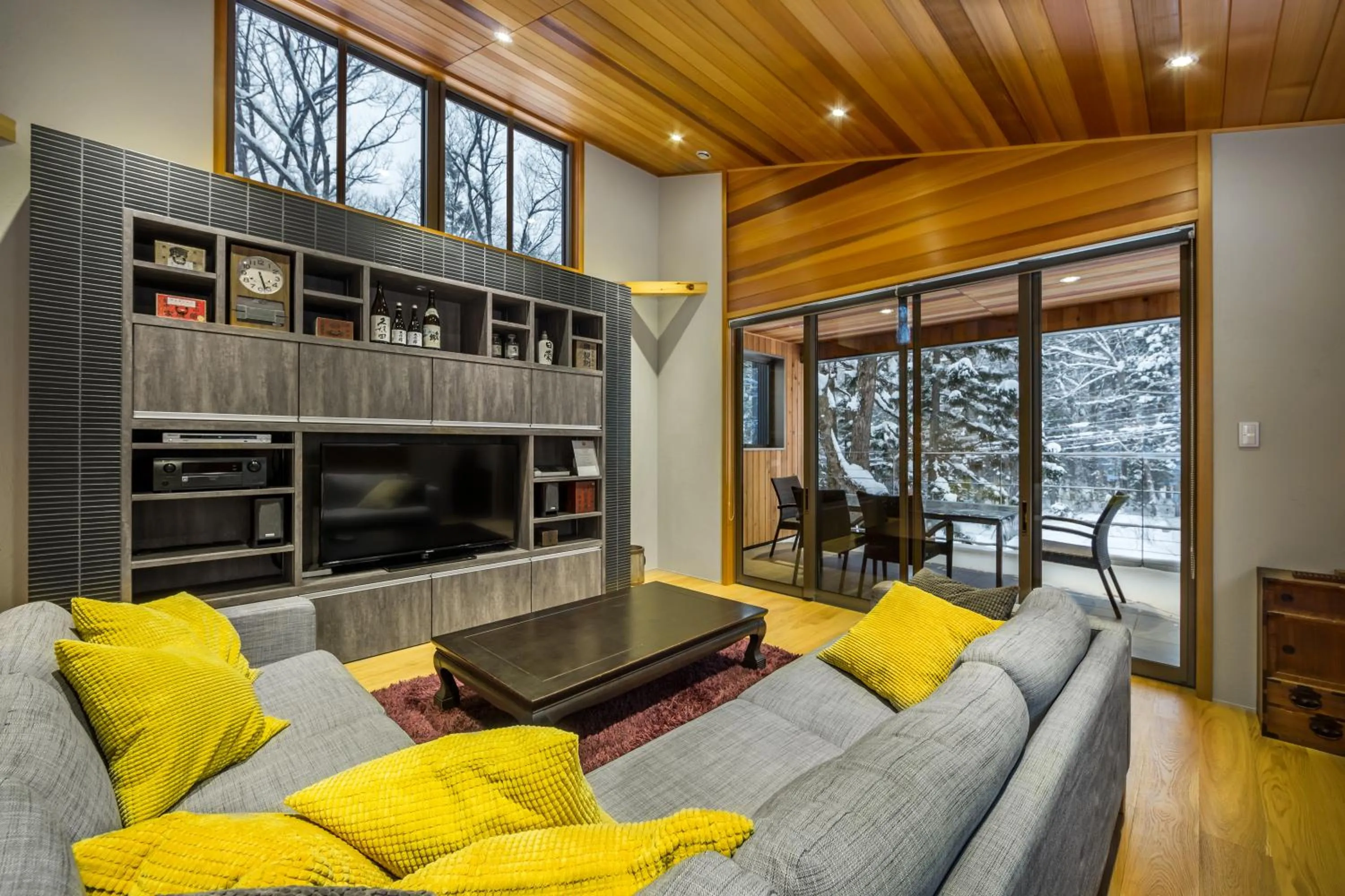 Living room in Phoenix Cocoon by HHG