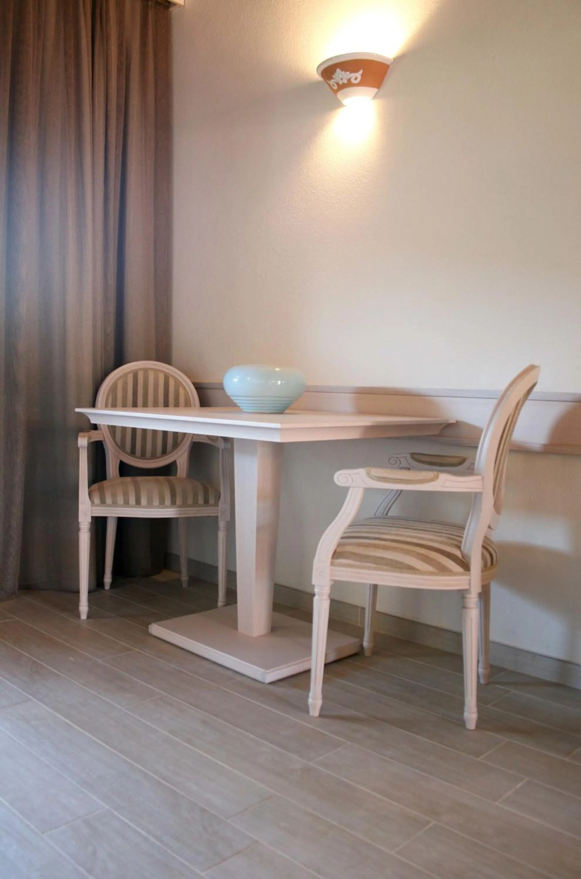 Seating area in Hotel Marana