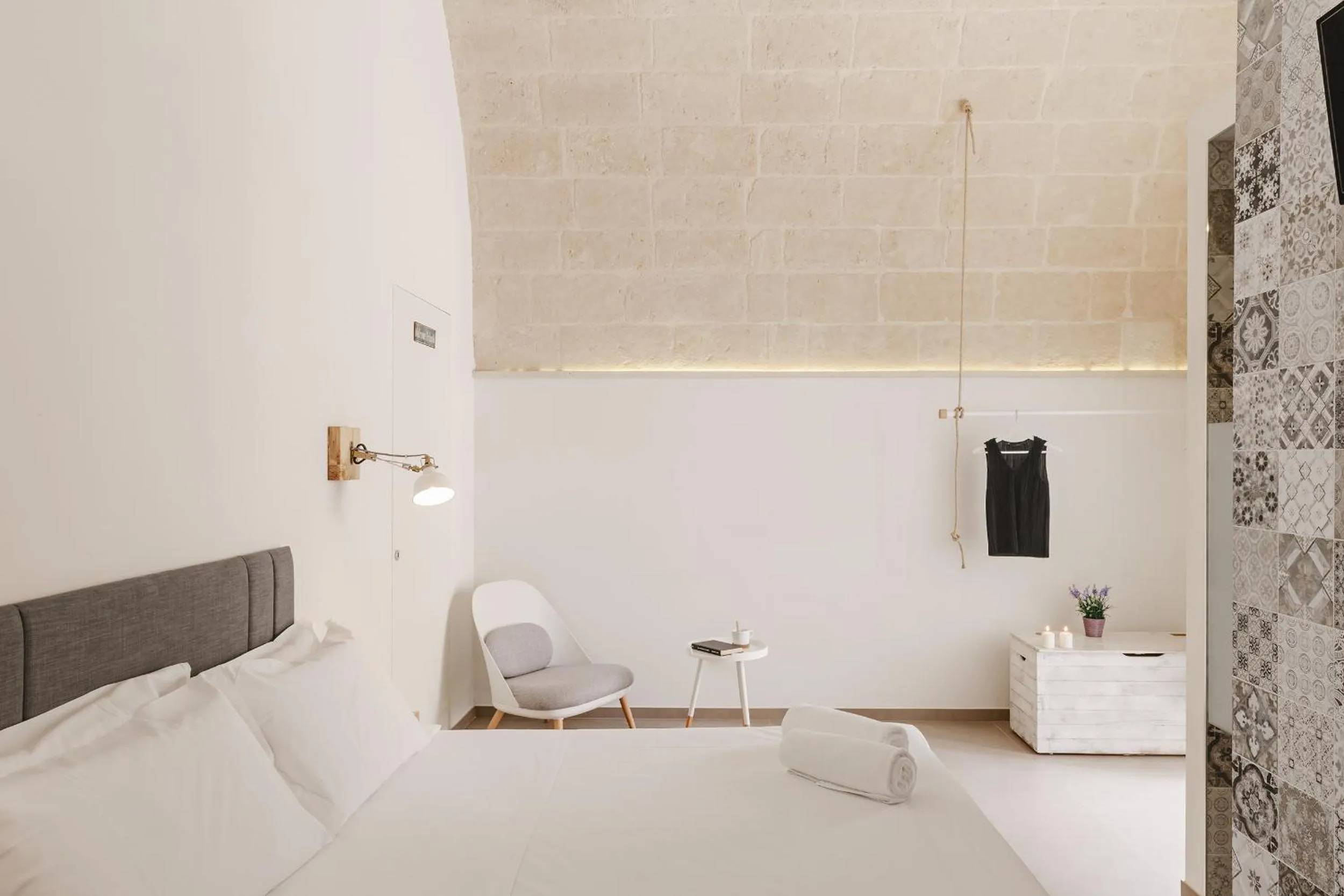 Bedroom, Bed in Hydria Rooms