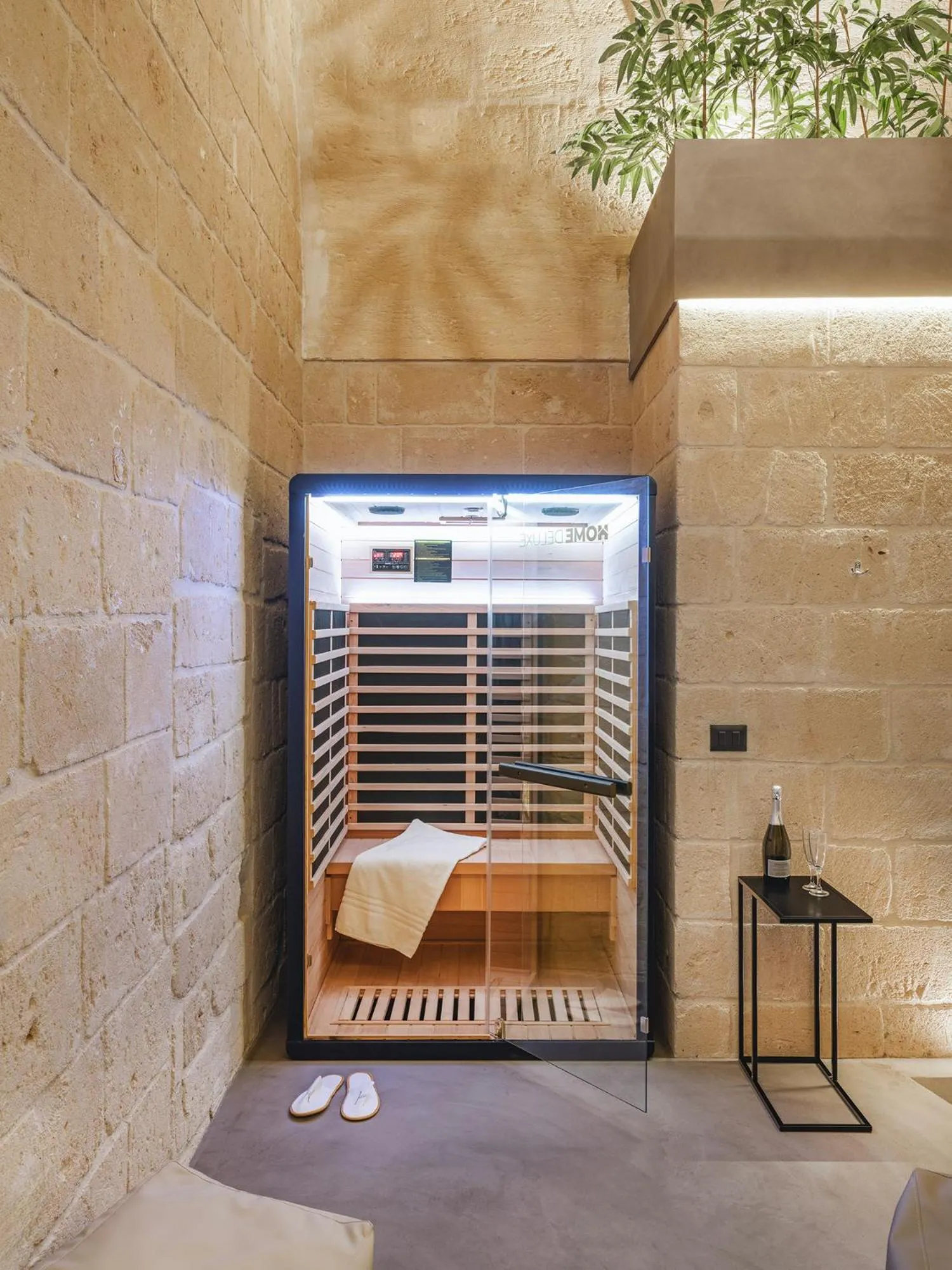 Sauna in Hydria Rooms