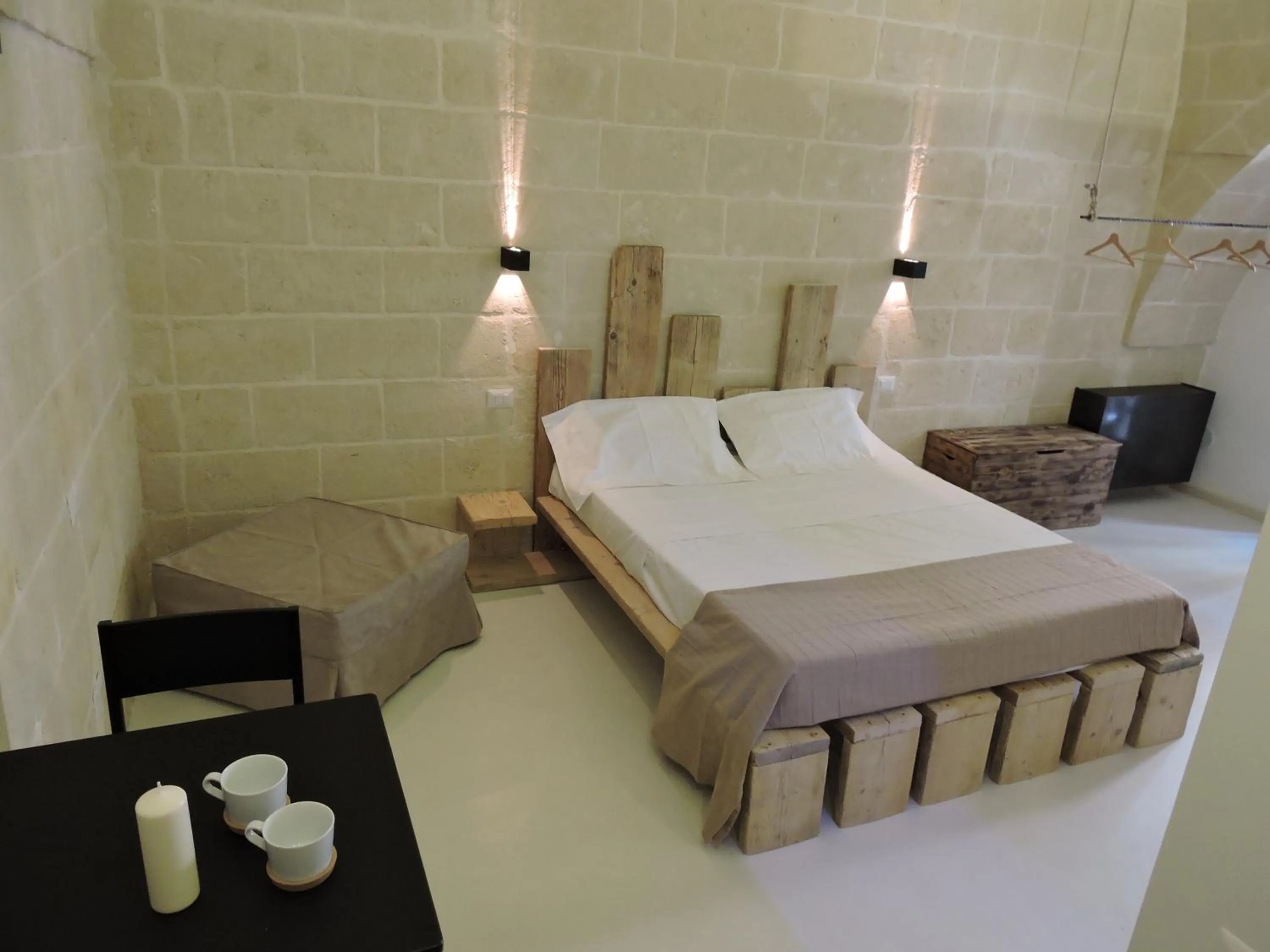 Decorative detail, Bed in Hydria Rooms