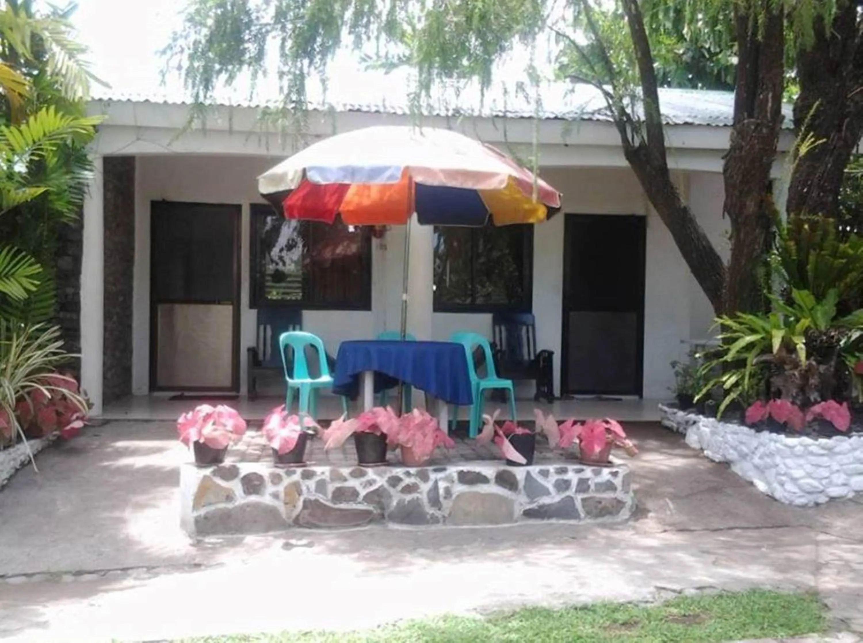 Patio in Pabua's Cottages