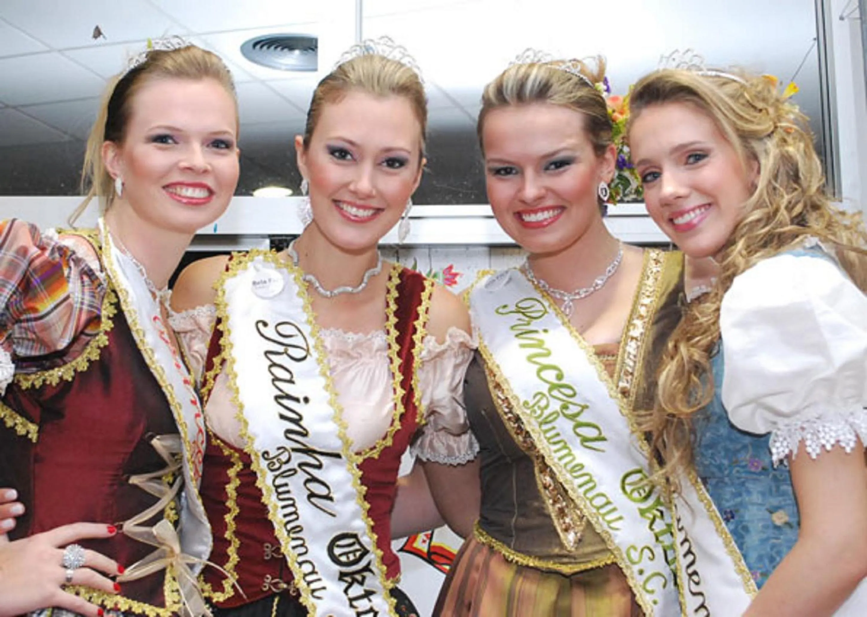 Evening entertainment in Blue Hill Hotel