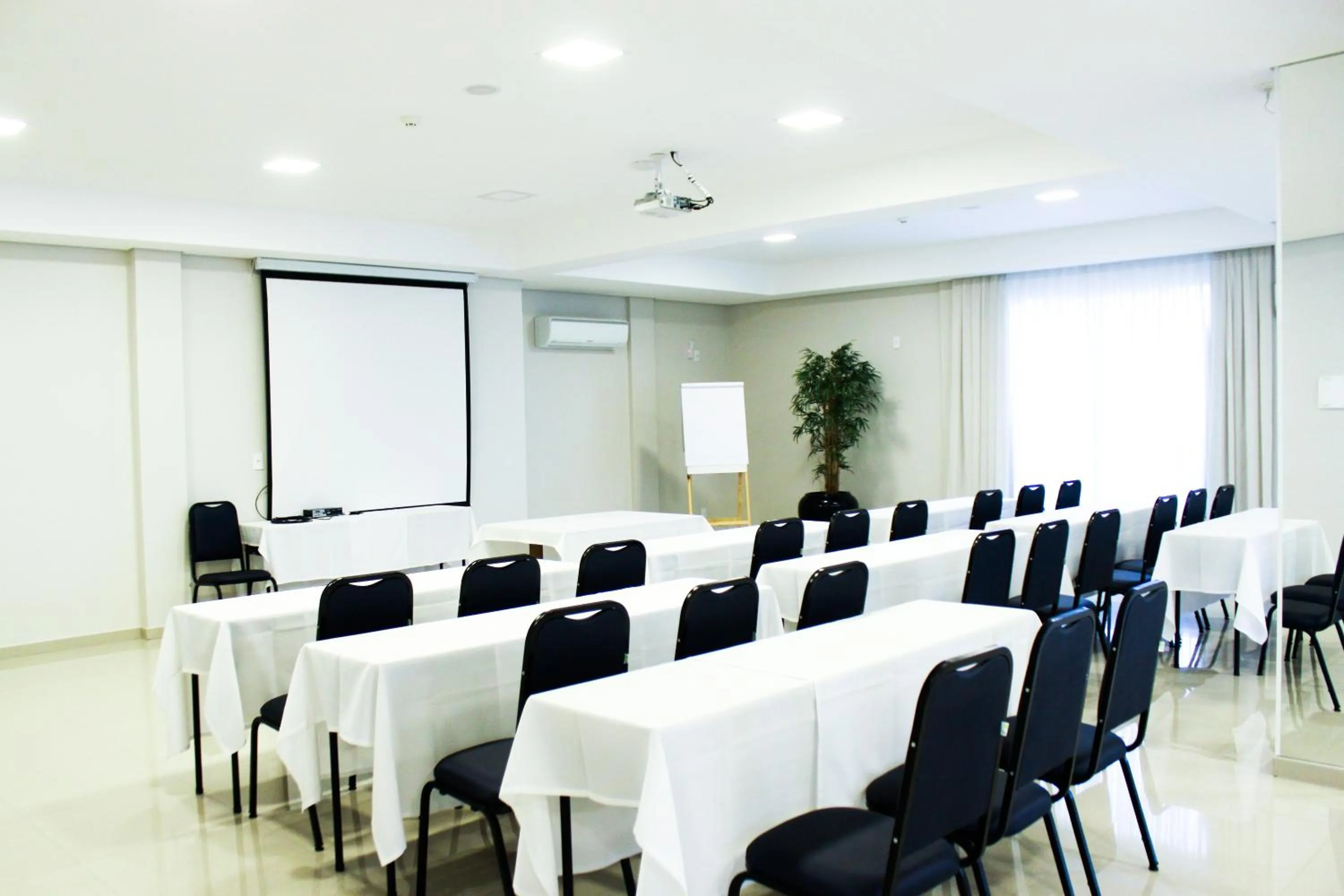 Banquet/Function facilities in Blue Hill Hotel