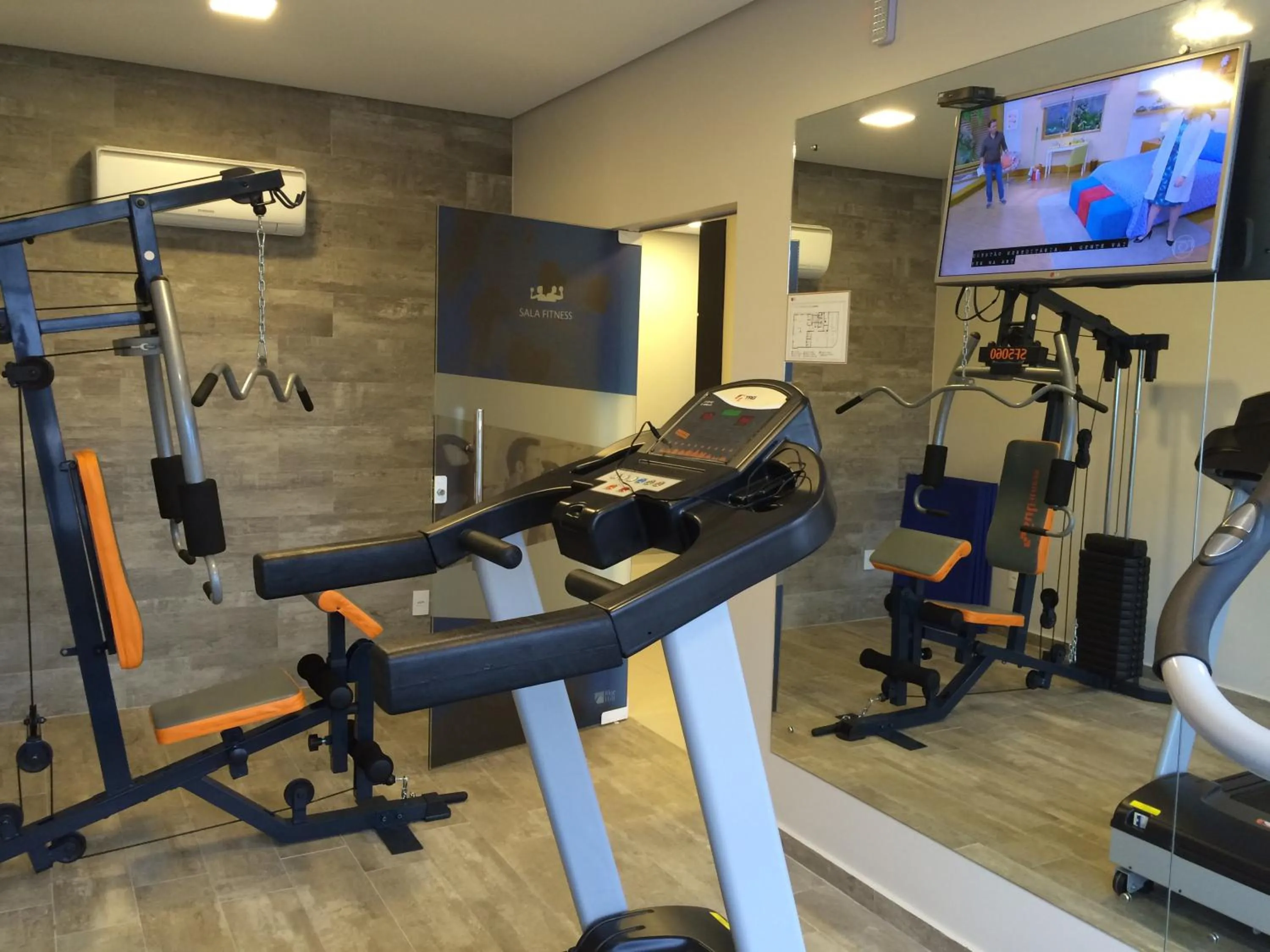 Fitness centre/facilities in Blue Hill Hotel