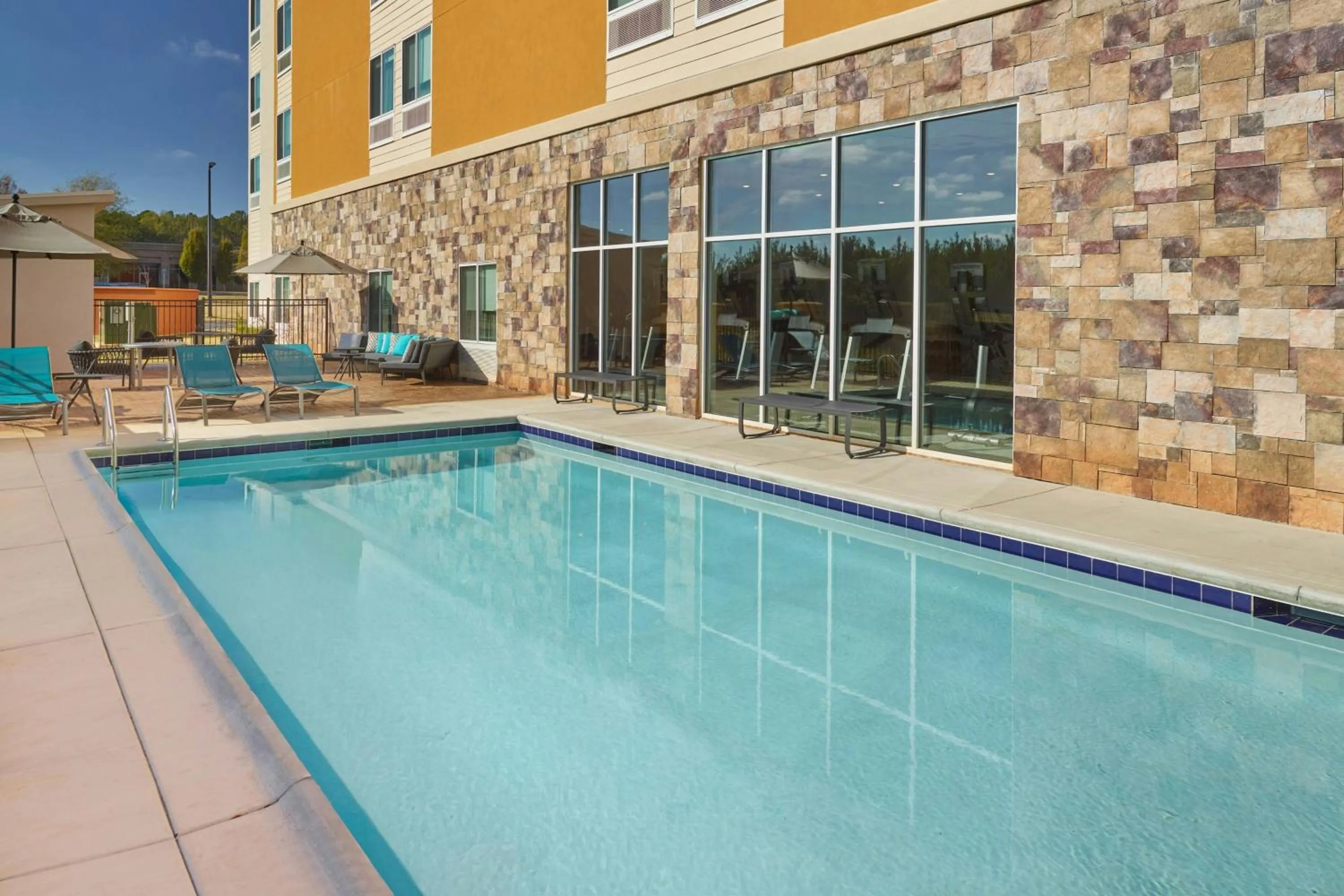 Swimming pool in SpringHill Suites by Marriott Locust Grove