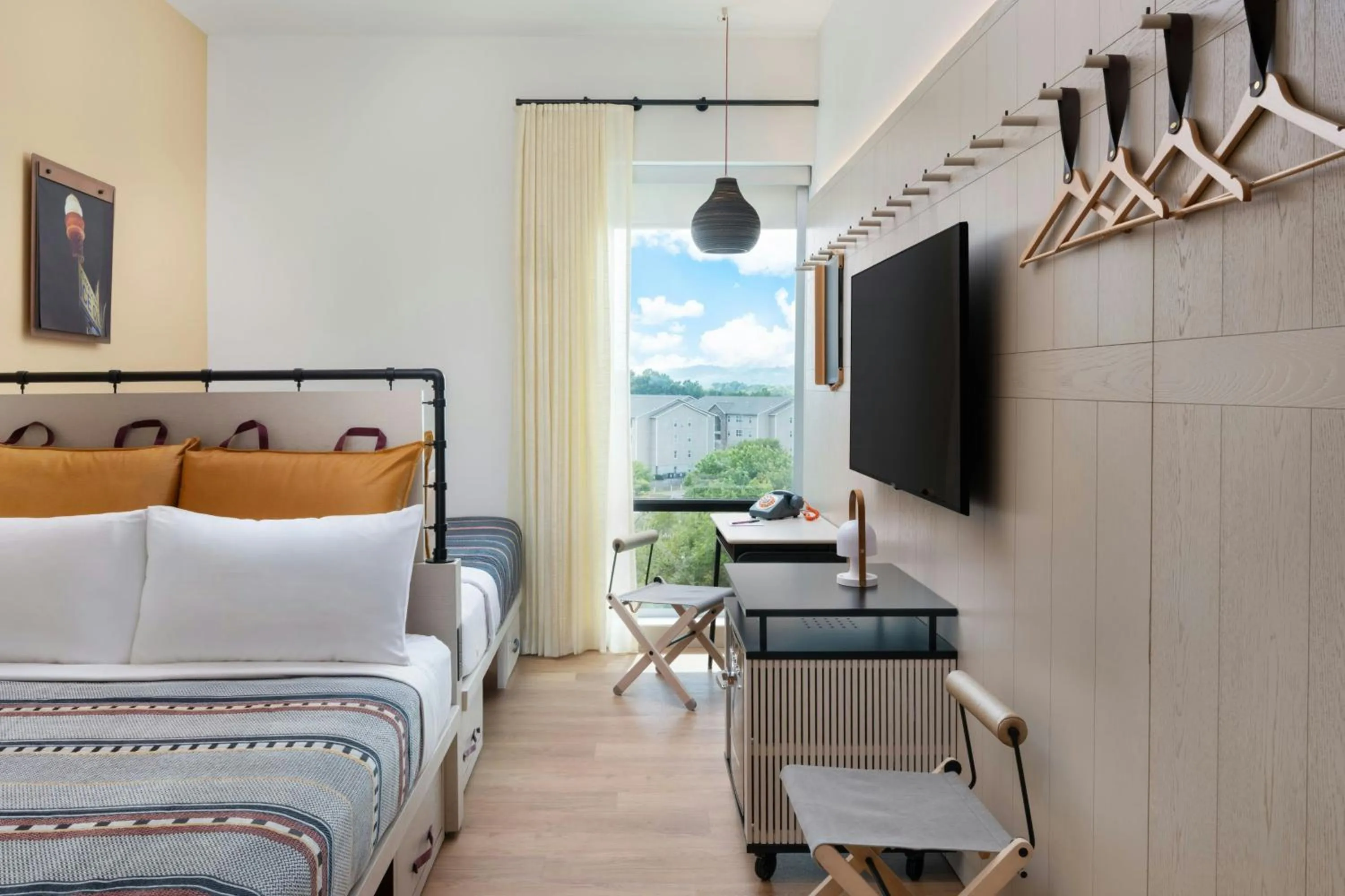 Photo of the whole room, Bed in Moxy Fayetteville