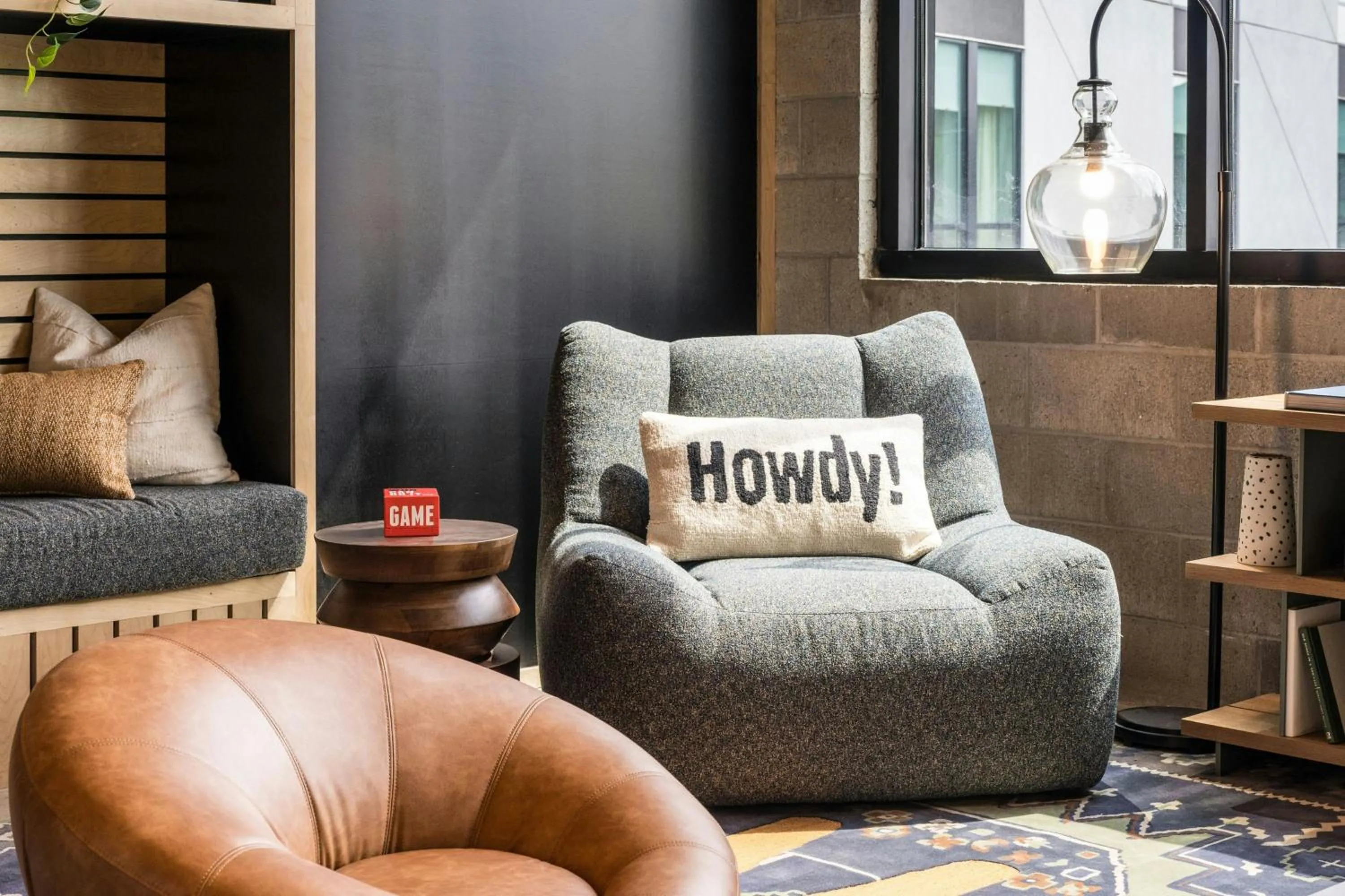 Lounge or bar in Moxy Fayetteville