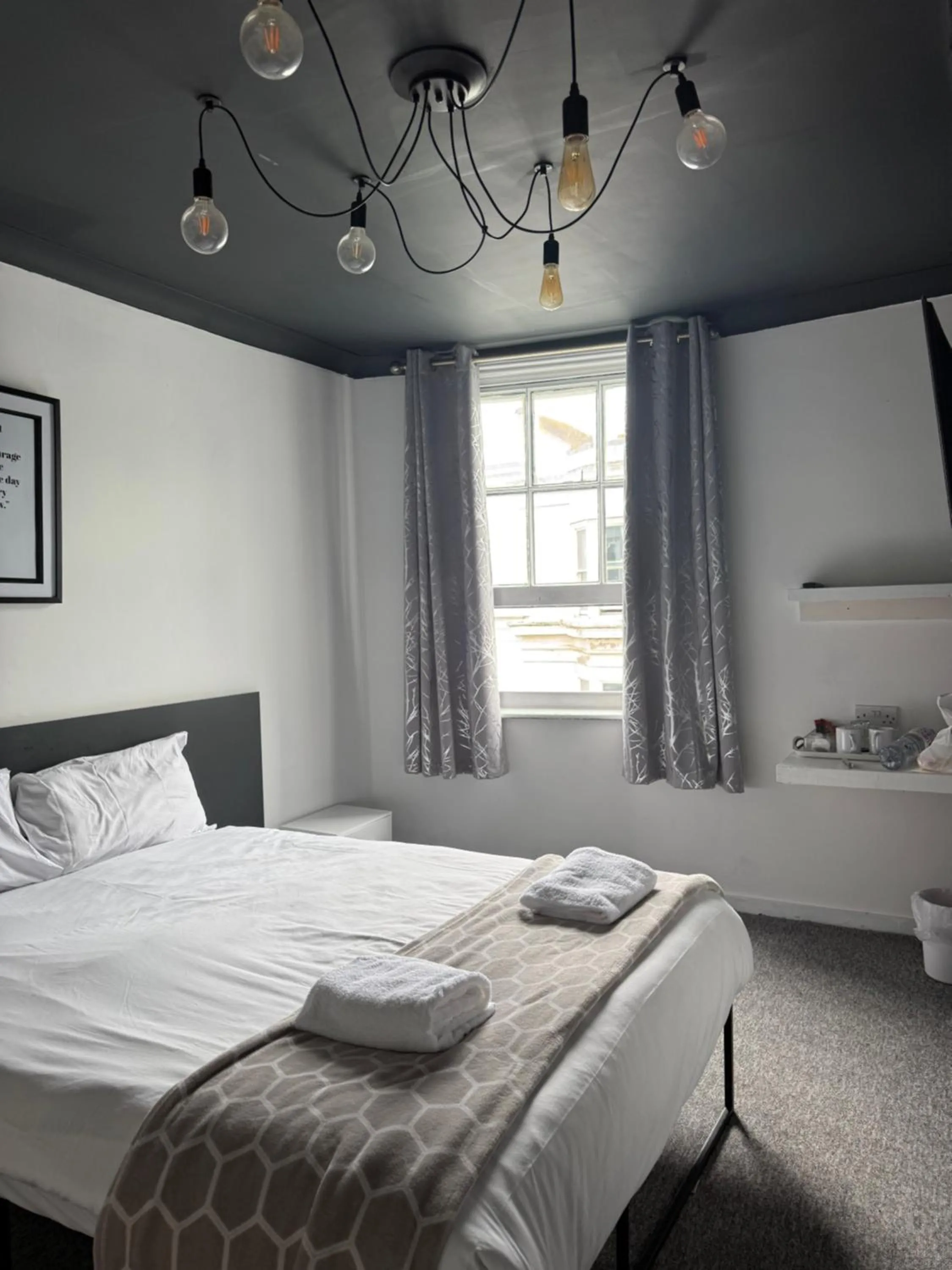 BoHo BreeZe Rooms