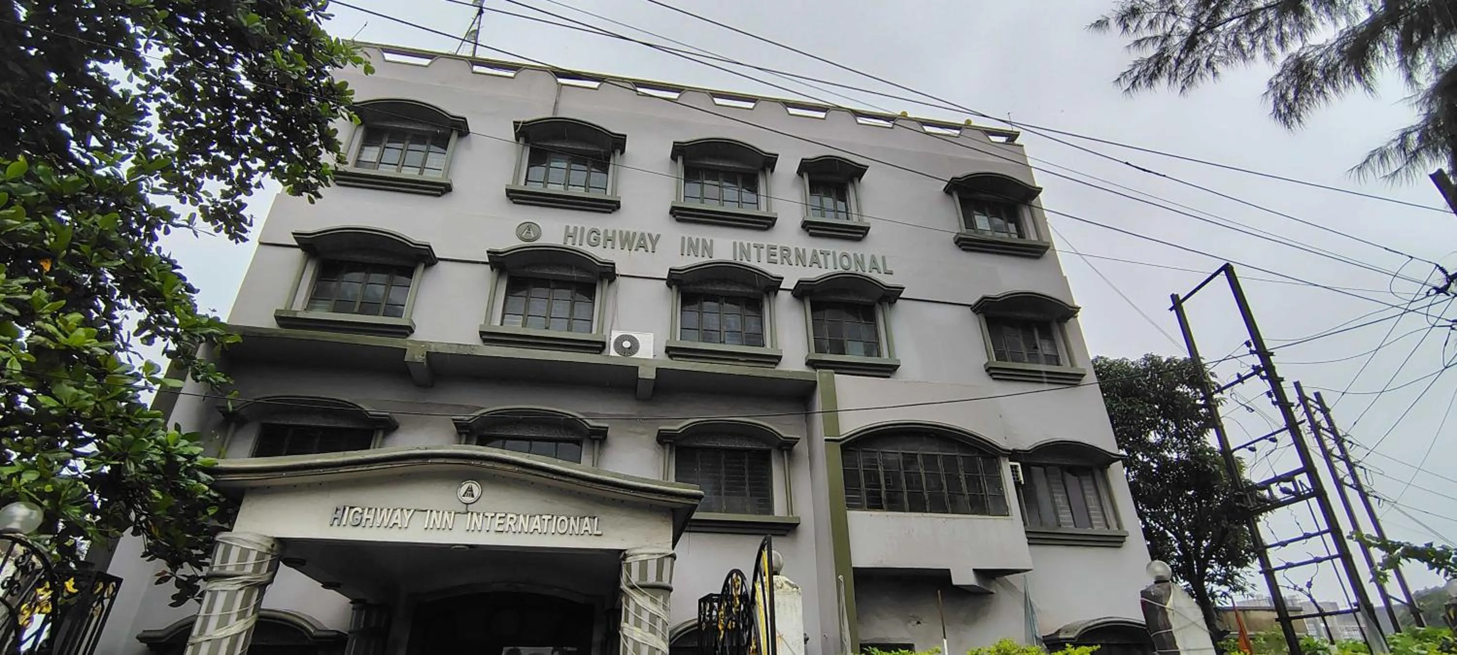 Facade/entrance in Hotel O Highway Inn International