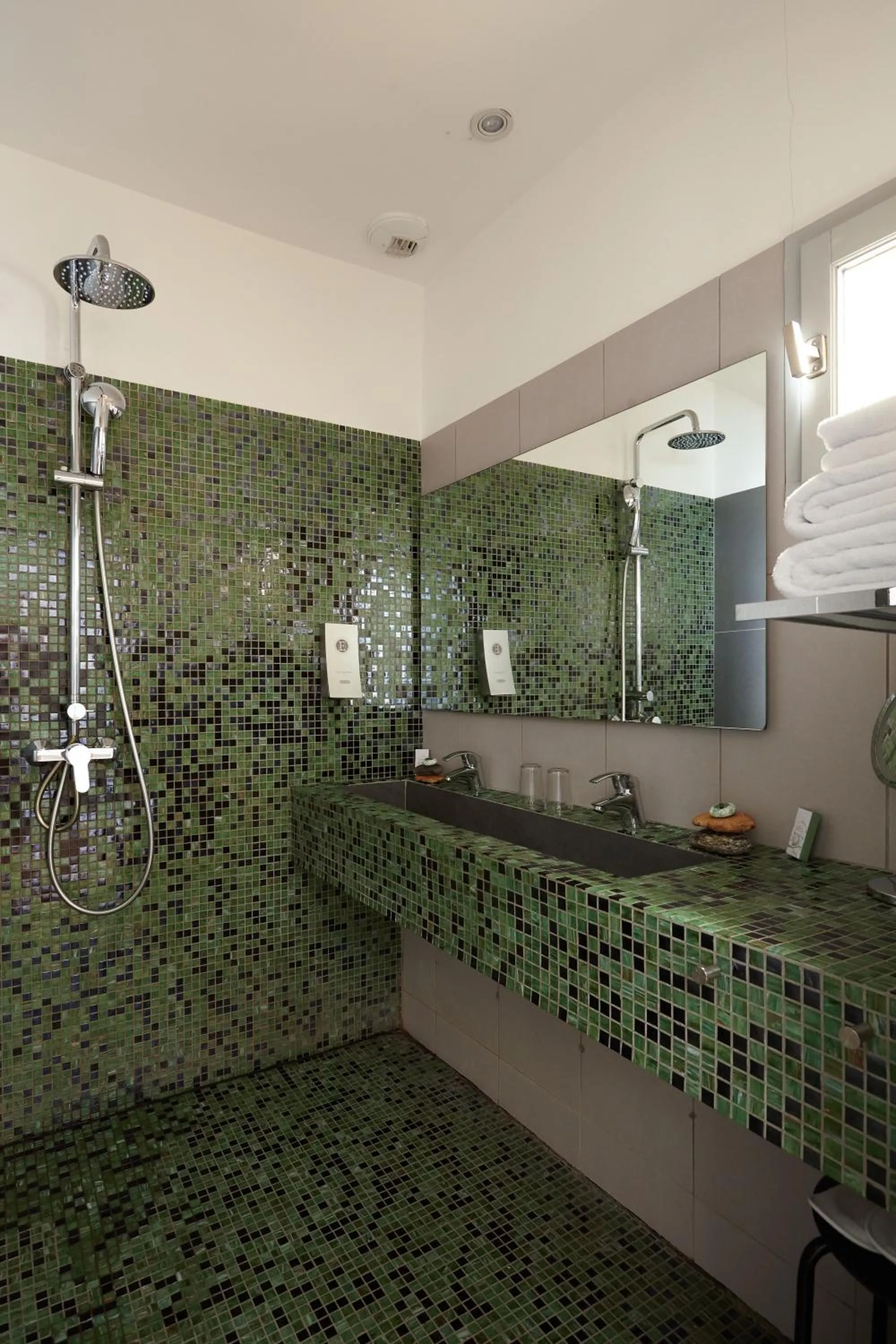 Shower in Boutique Hôtel Entraigues