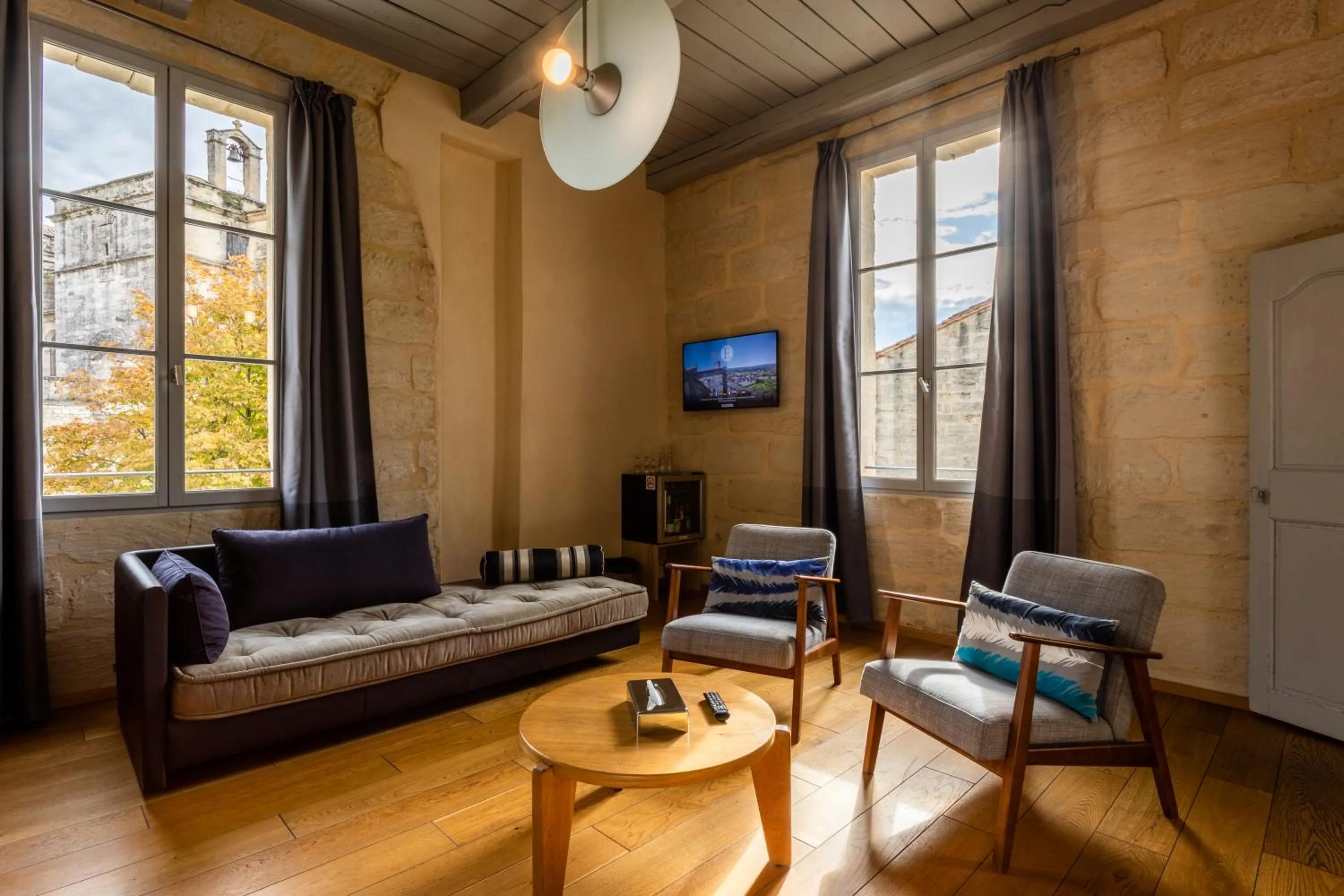 TV and multimedia, Bed in Boutique Hôtel Entraigues