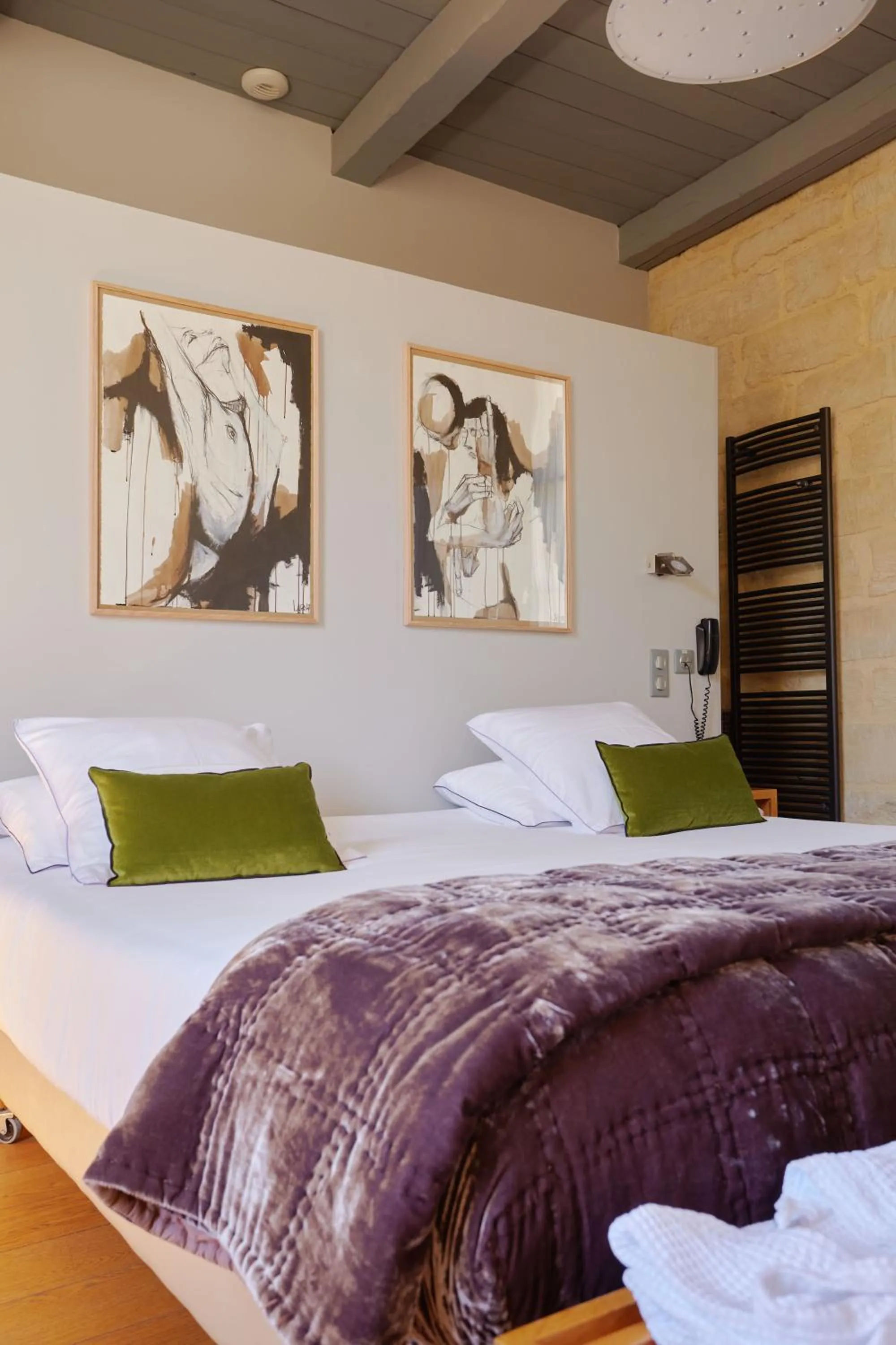 Bed in Boutique Hôtel Entraigues