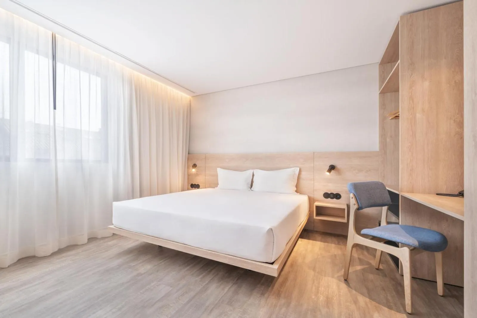 Bedroom, Bed in Moov Apartments Boavista