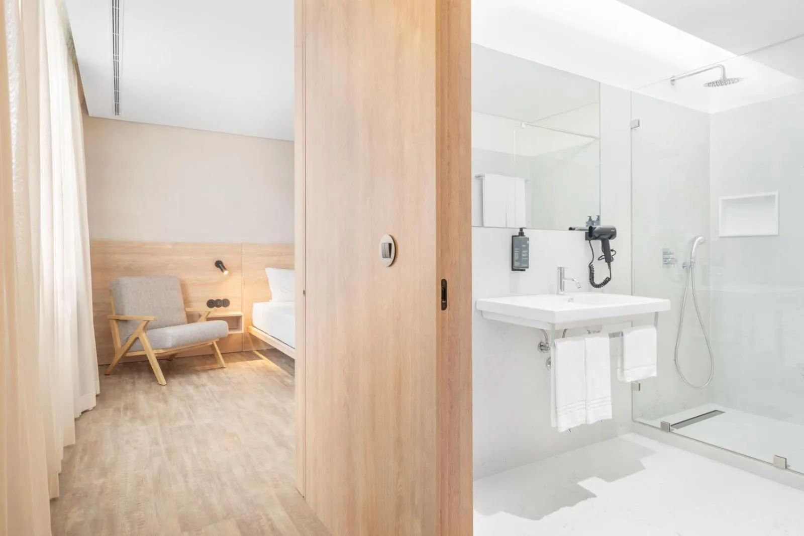 Bathroom in Moov Apartments Boavista