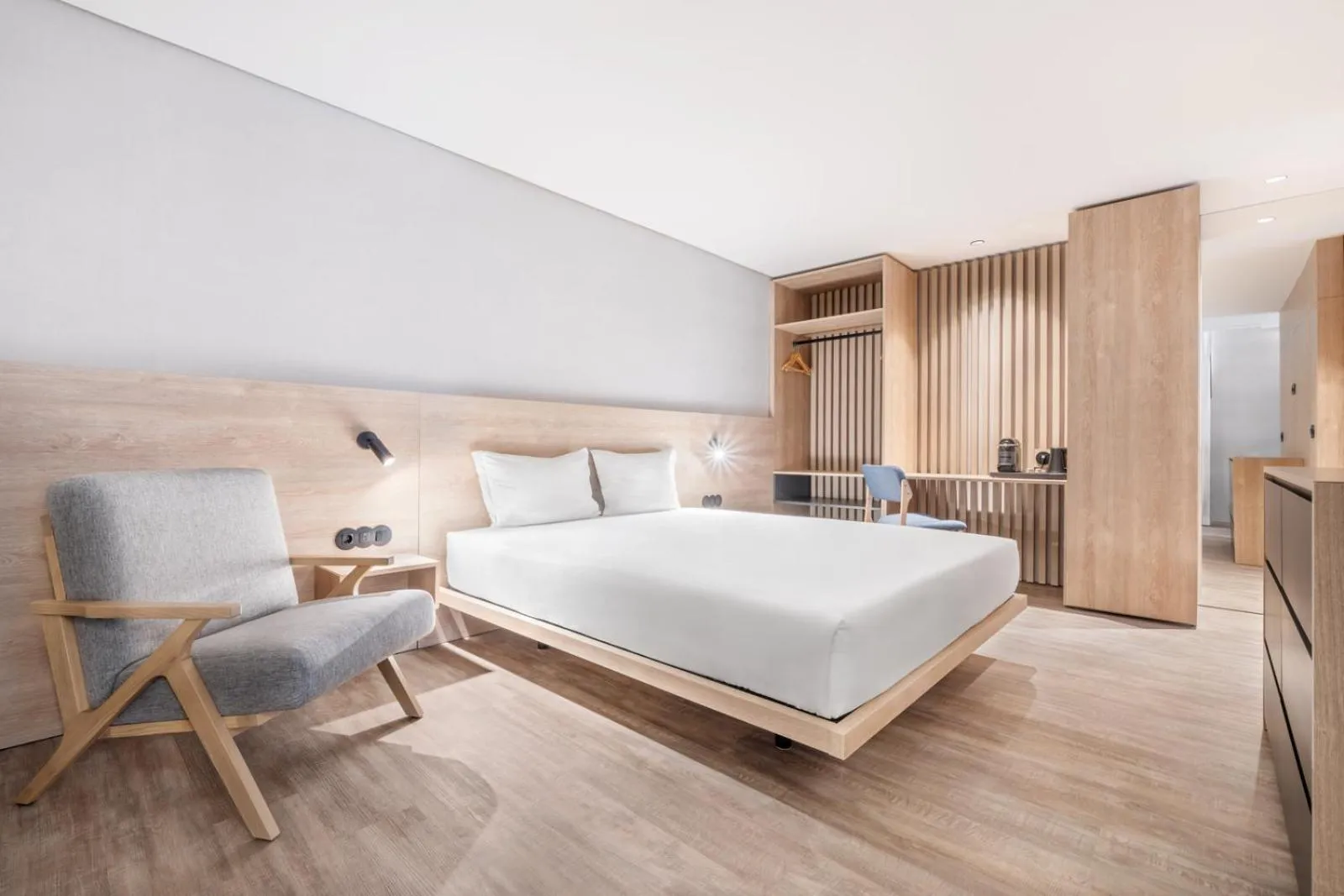 Bedroom, Bed in Moov Apartments Boavista