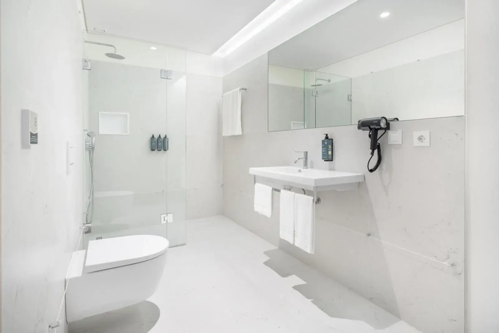 Bathroom in Moov Apartments Boavista Bathroom in Moov Apartments Boavista