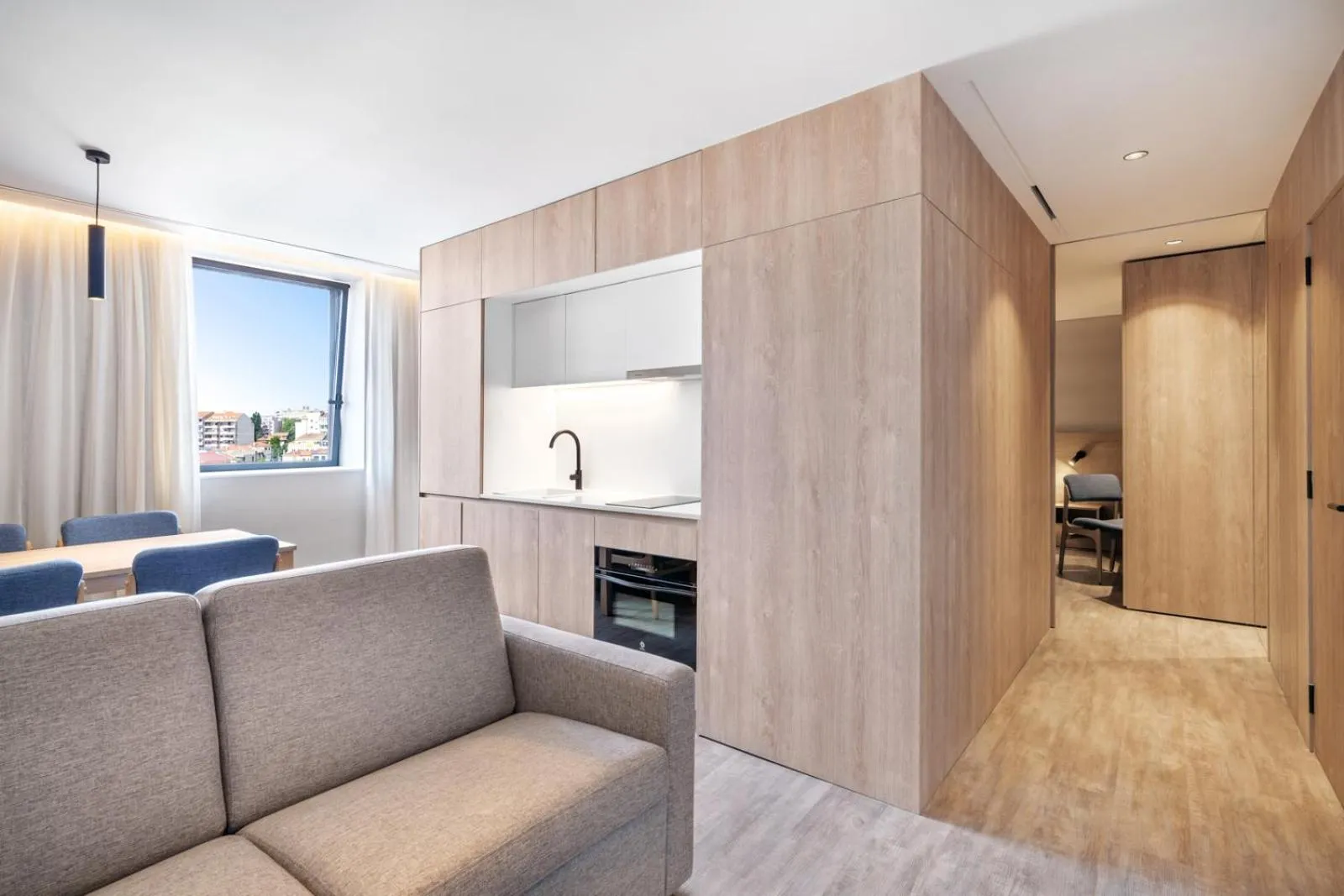 Kitchen or kitchenette in Moov Apartments Boavista