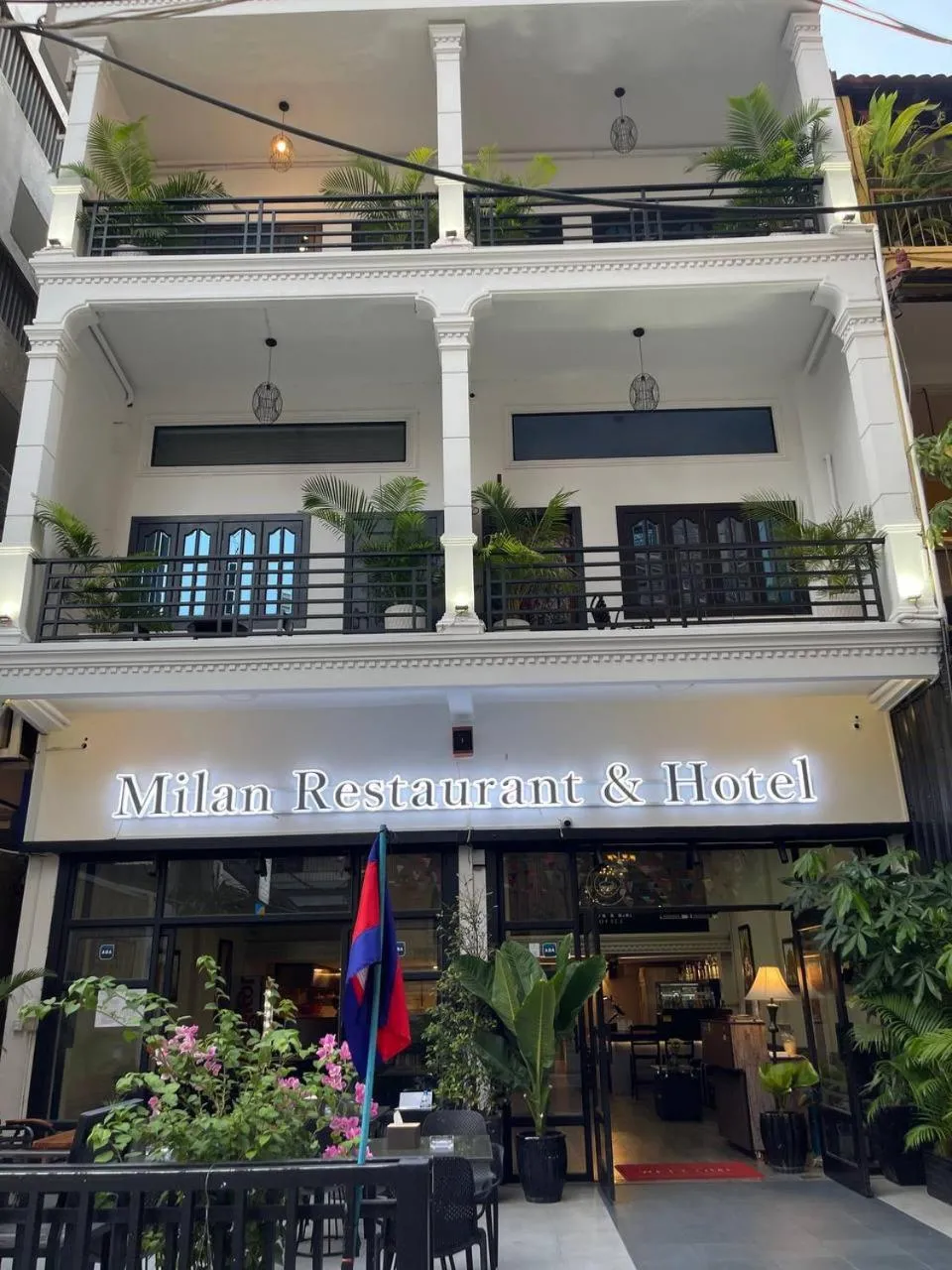 Milan Hotel & Restaurant