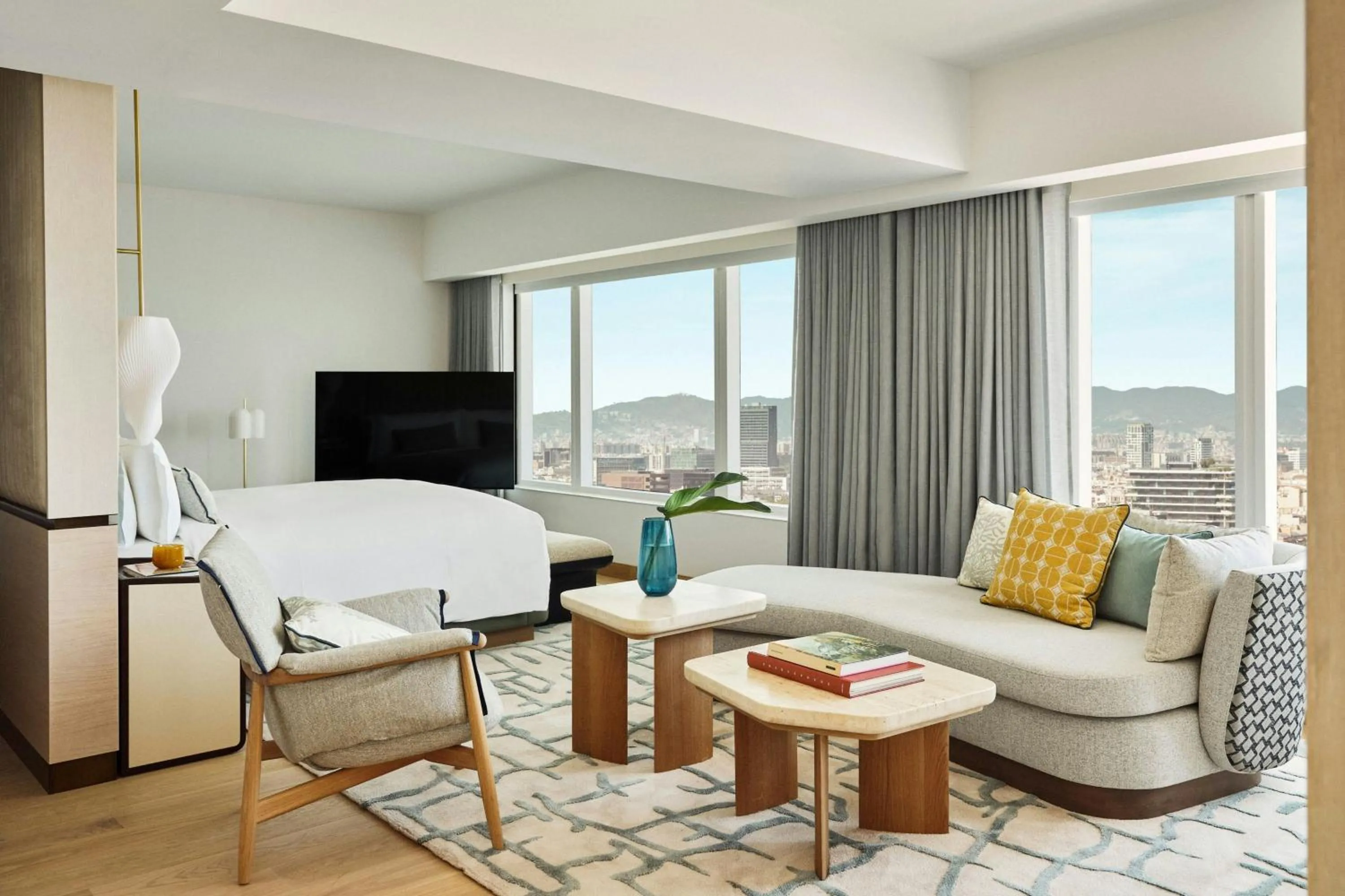 Bedroom in Hotel Arts Barcelona