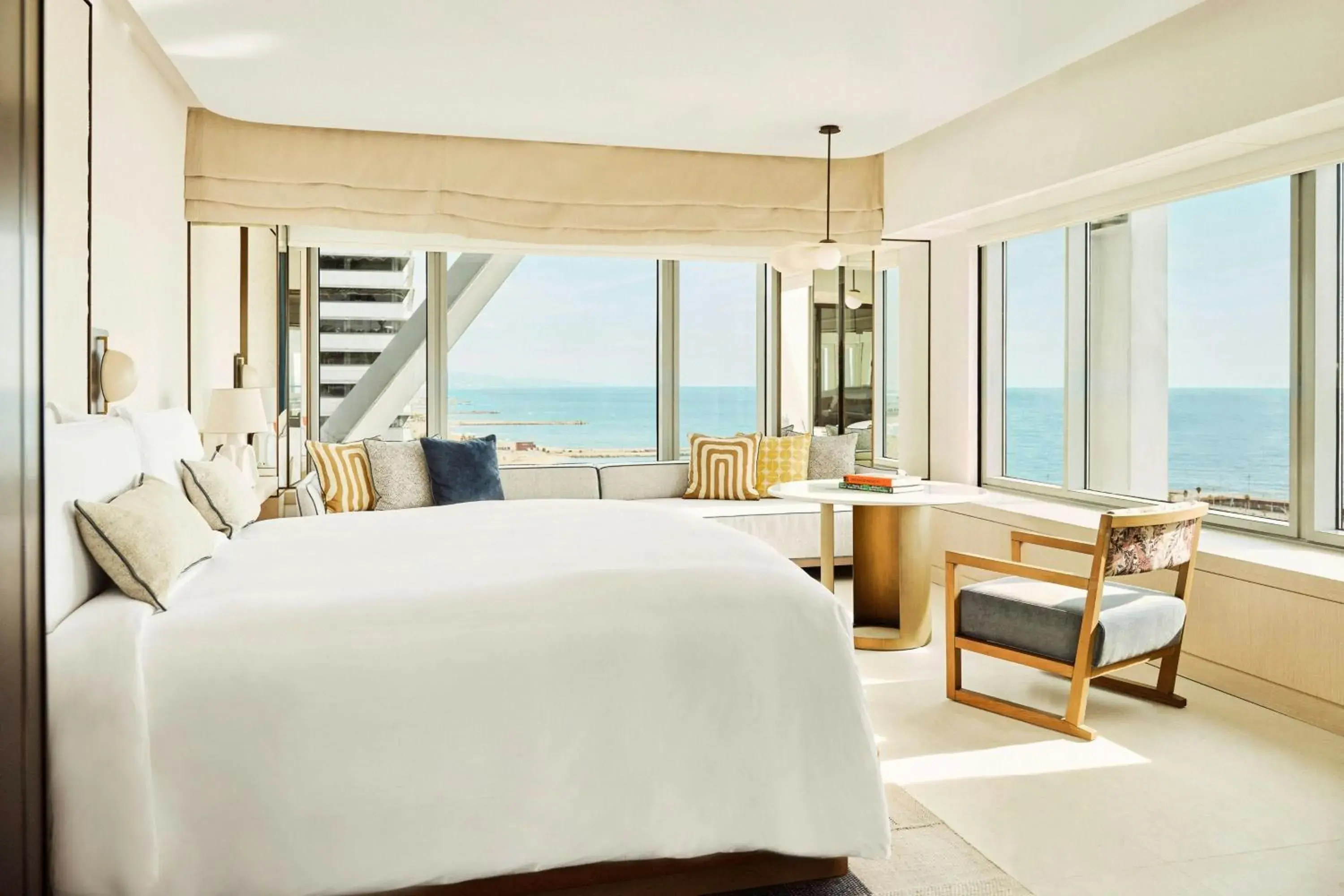 Seascape Corner King room with Sea Front in Hotel Arts Barcelona Seascape Corner King room with Sea Front in Hotel Arts Barcelona