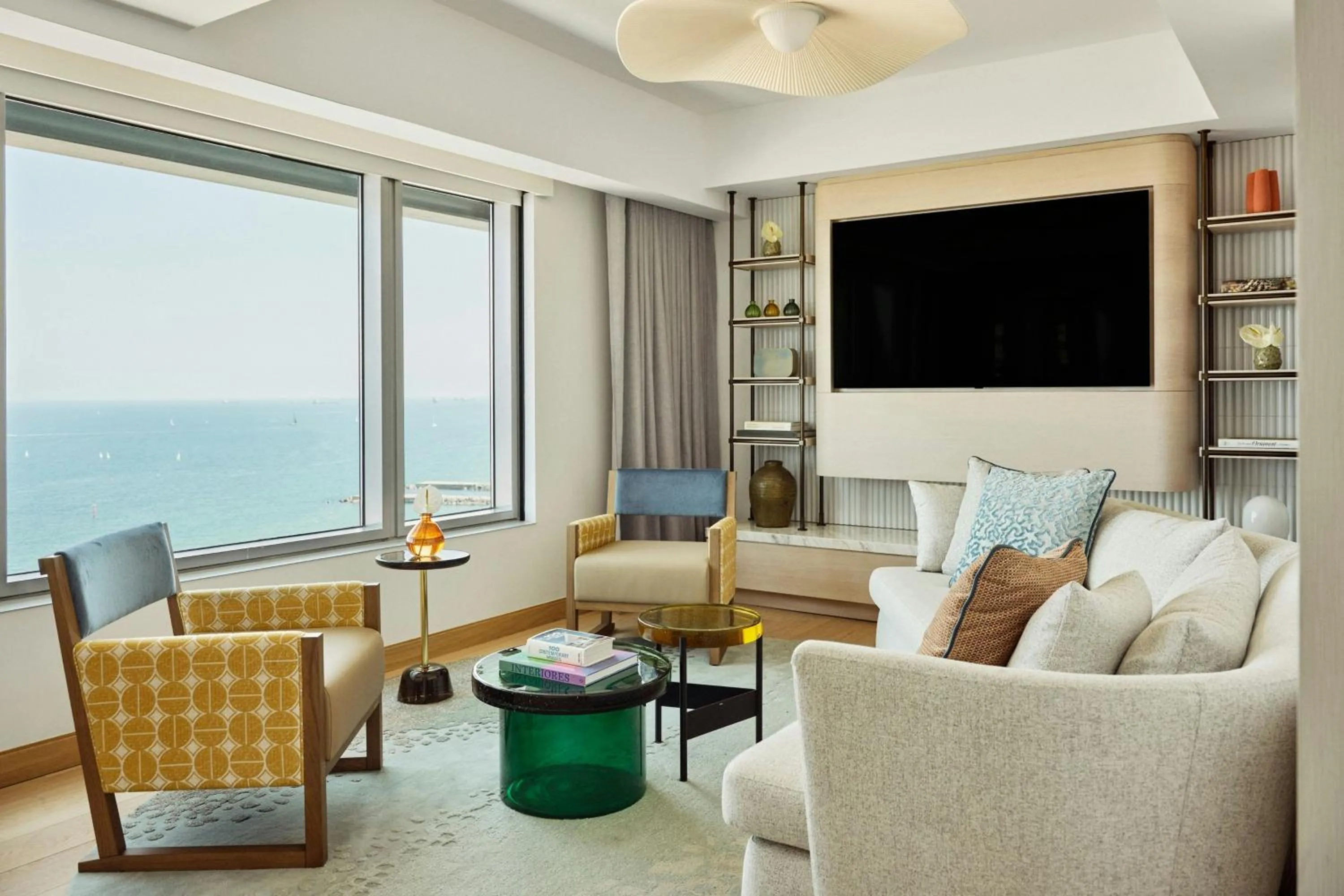 Living room in Hotel Arts Barcelona