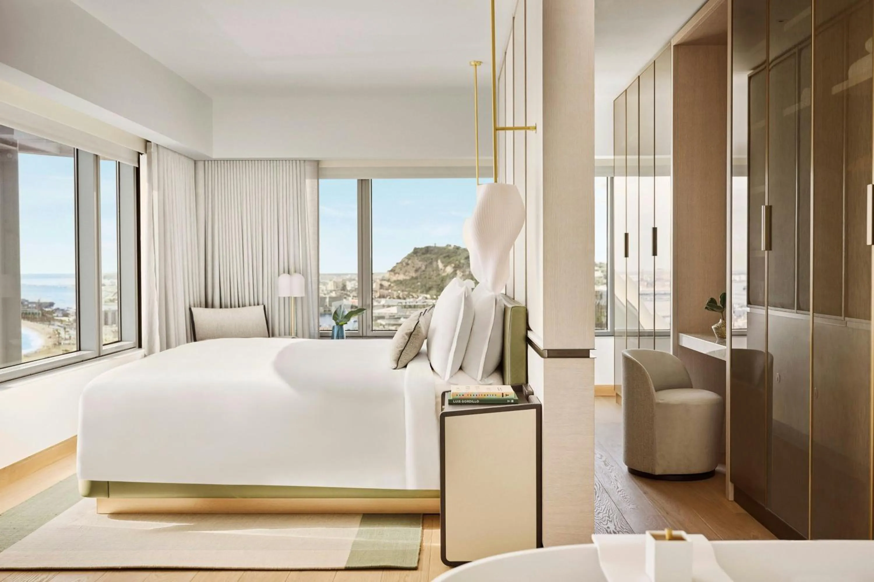 Bedroom, Bed in Hotel Arts Barcelona