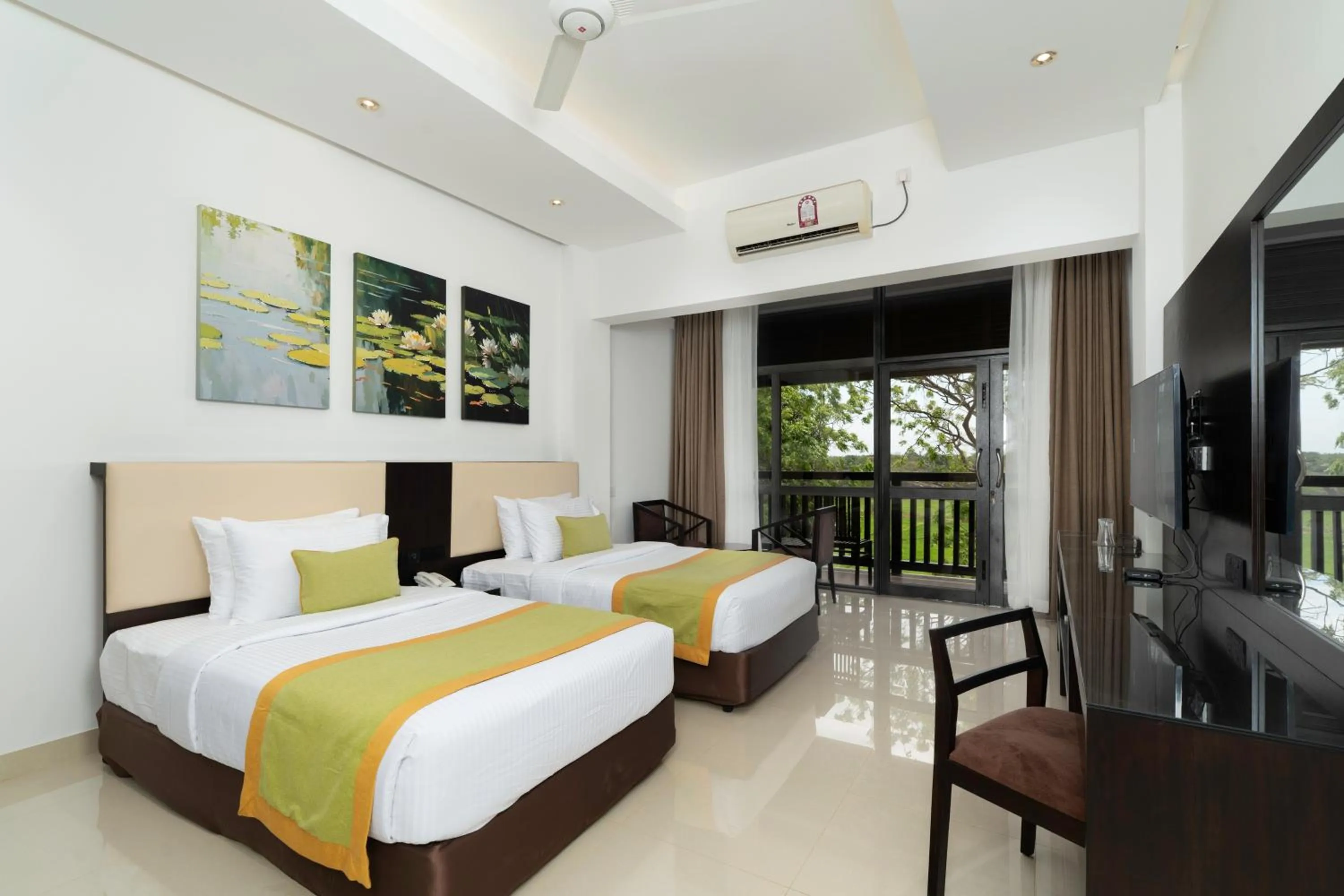 Bed in Kynrock Hotels & Resorts Kataragama