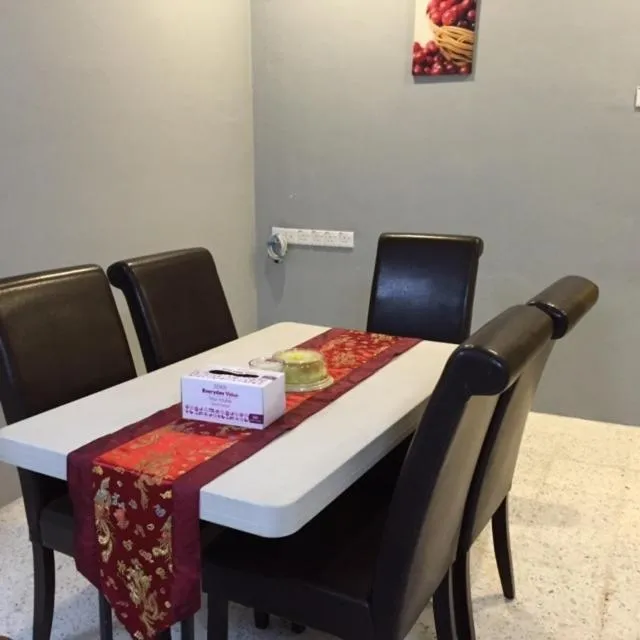 Dining area in D Zorro HomeTel