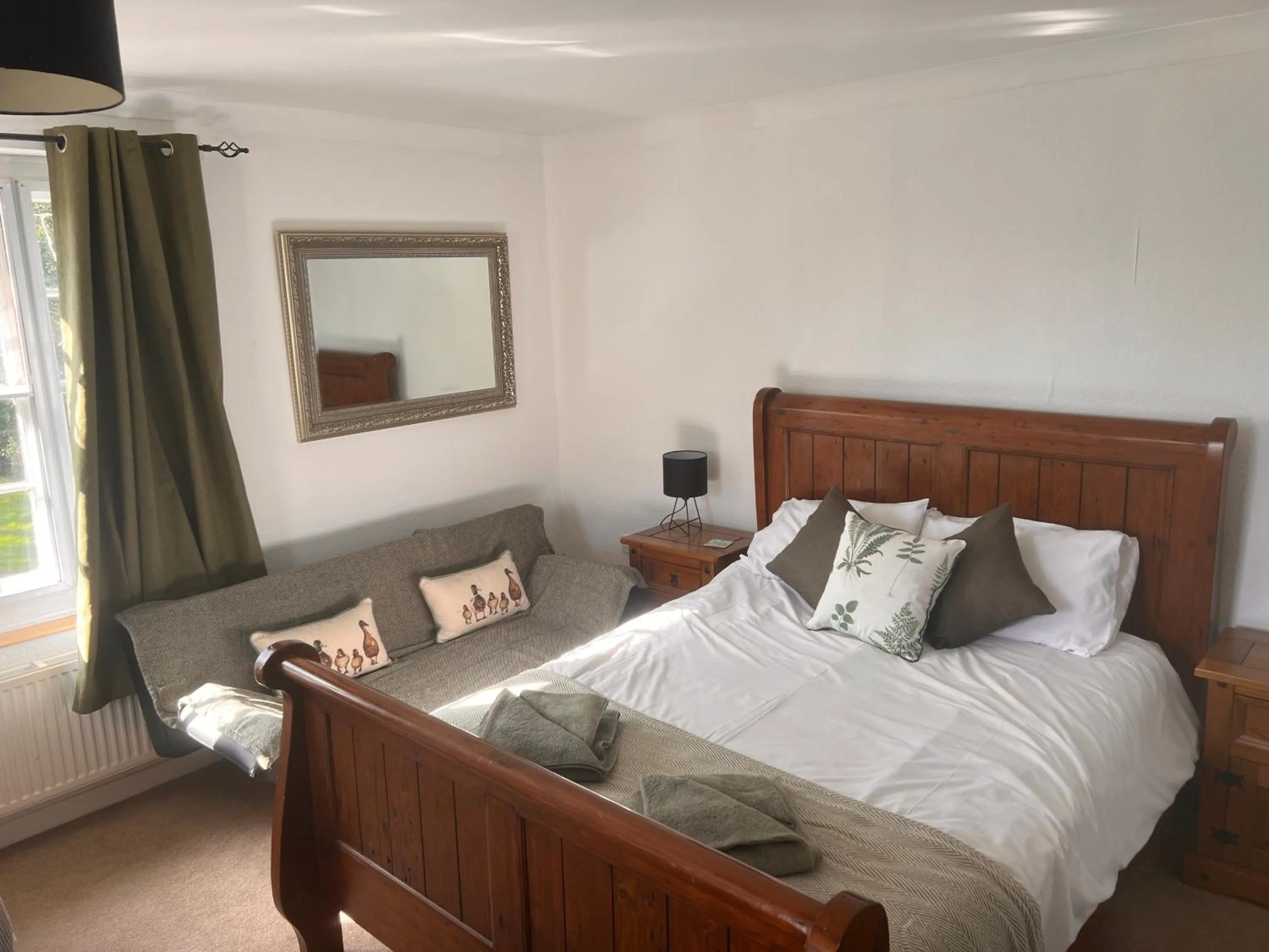 Bed in Beightons Bed and Breakfast