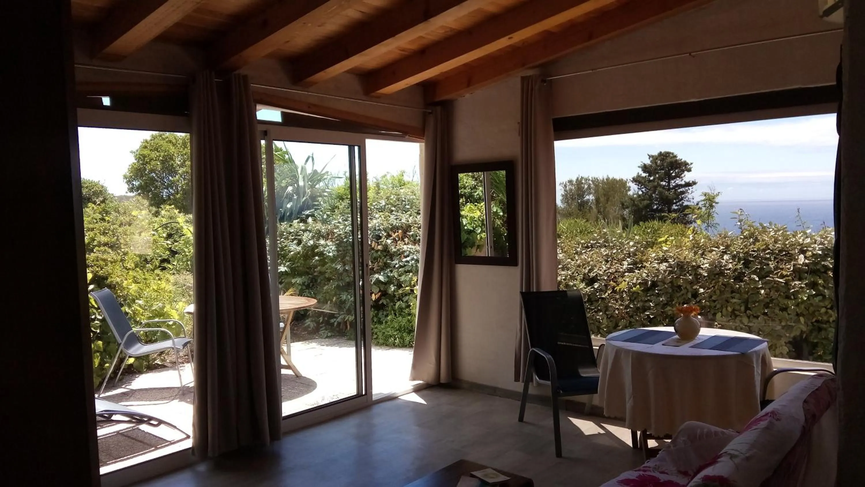 Seating area in La Coccinelle