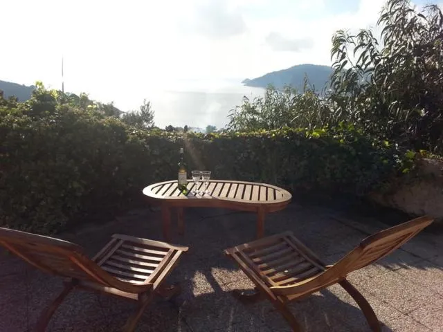 Seating area in La Coccinelle