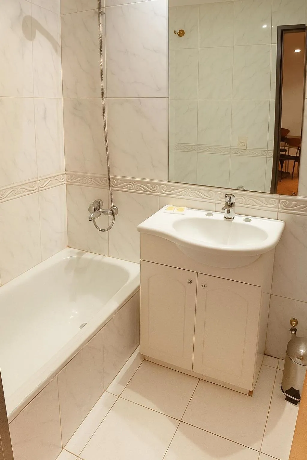 Ba 5ta Avenida Hotel