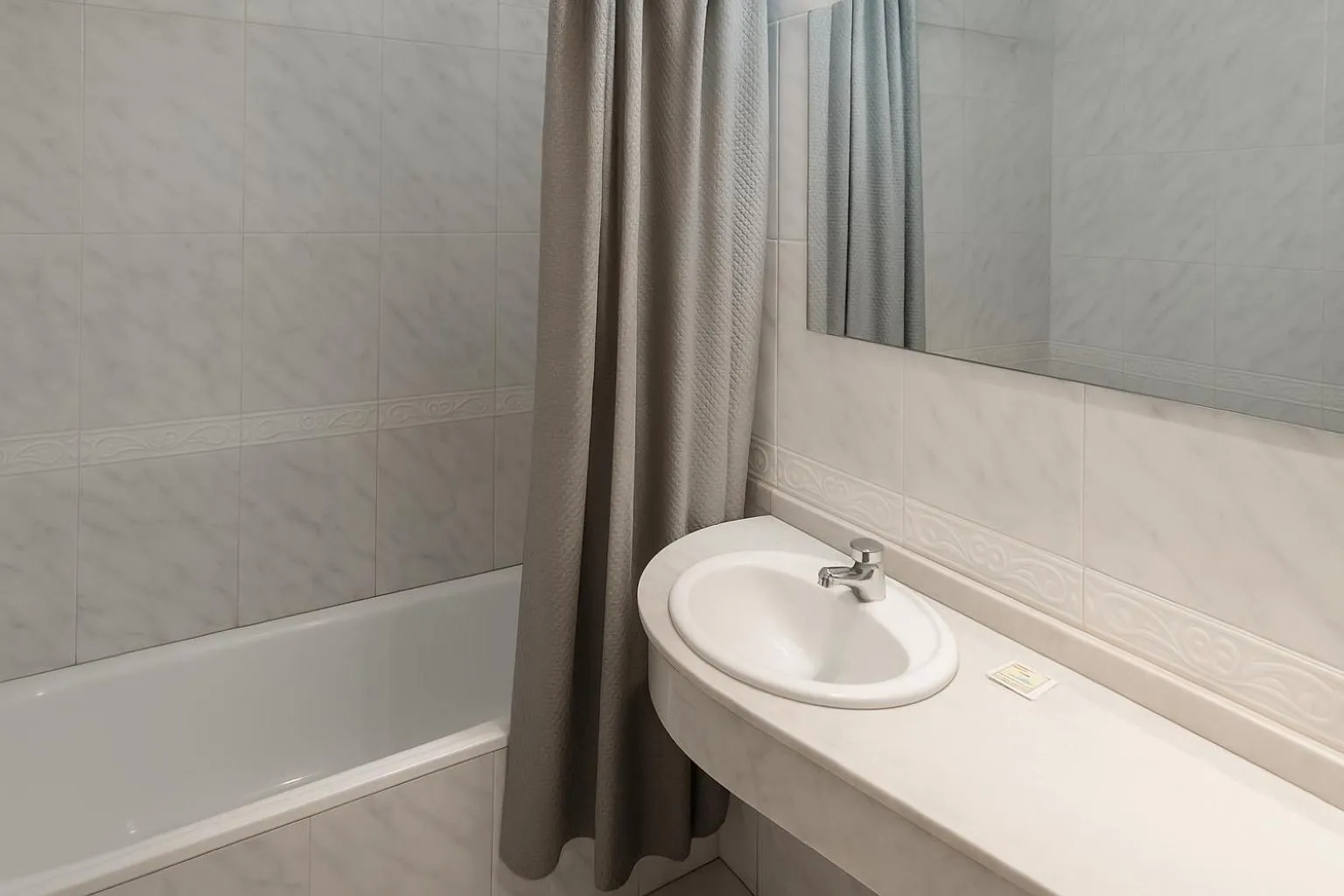 Ba 5ta Avenida Hotel