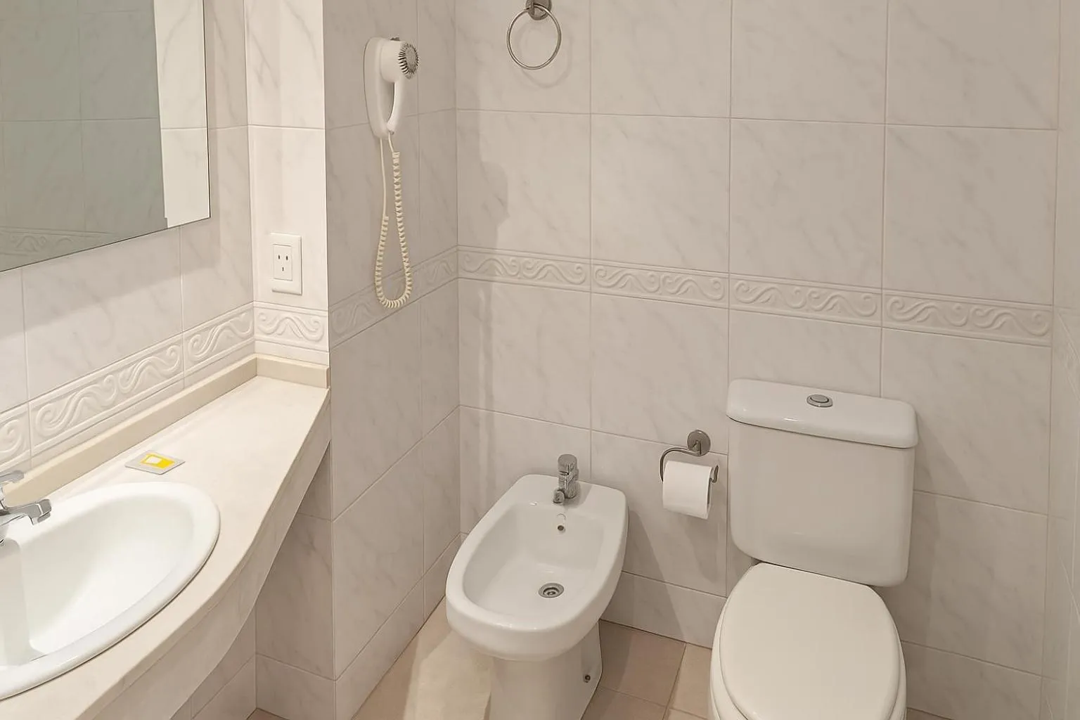 Ba 5ta Avenida Hotel