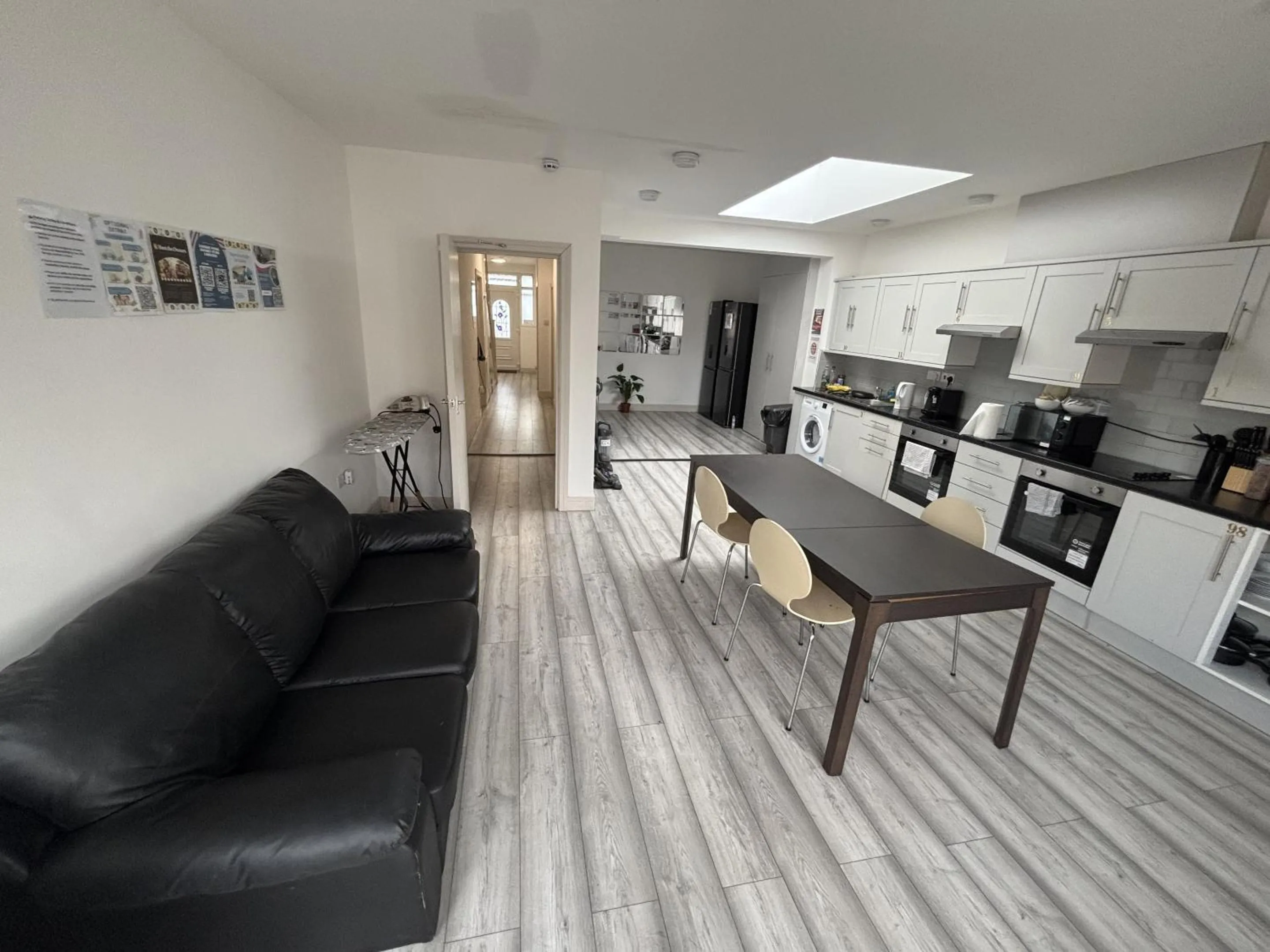 Kitchen or kitchenette in Streatham Rooms