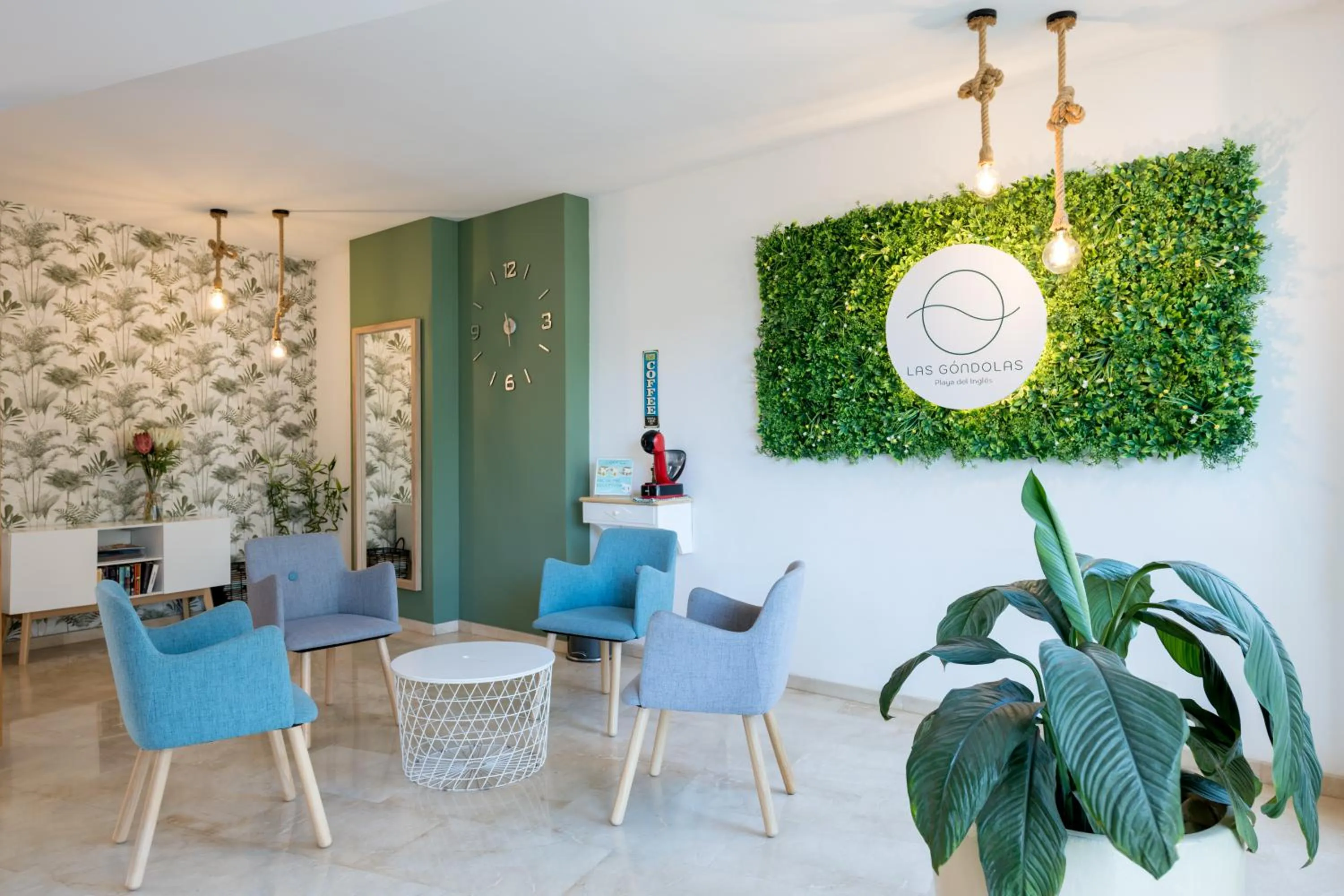 Lobby or reception in Apartamentos las Góndolas