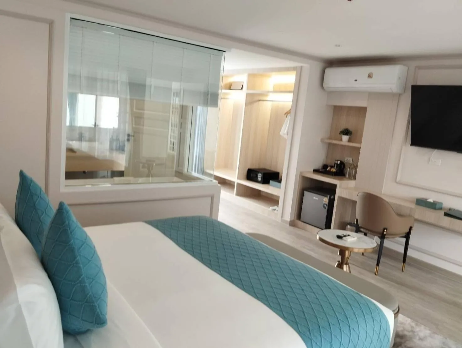Bedroom, Bed in Villa Atchara