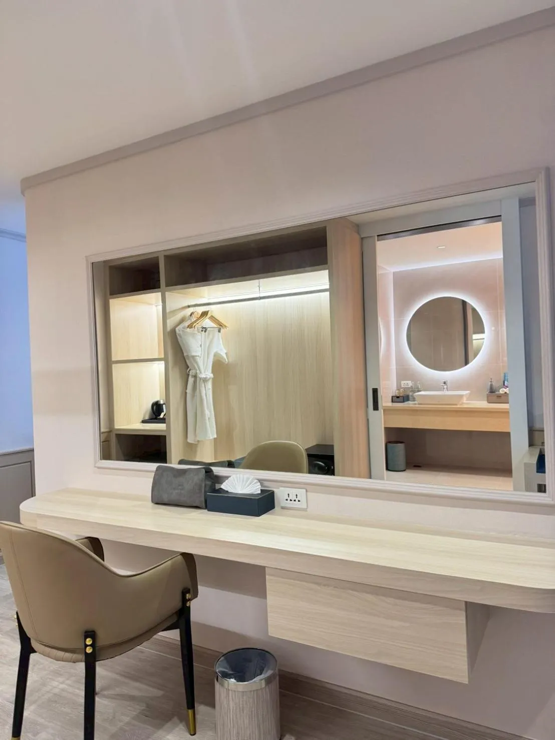 wardrobe in Villa Atchara