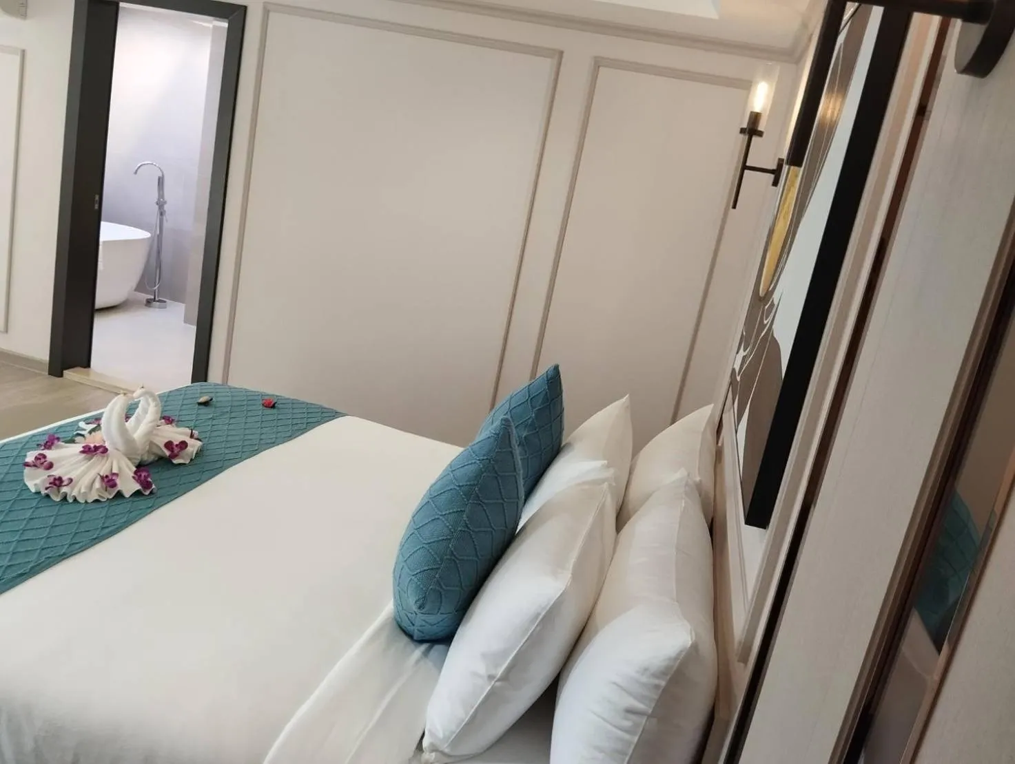 Bedroom, Bed in Villa Atchara