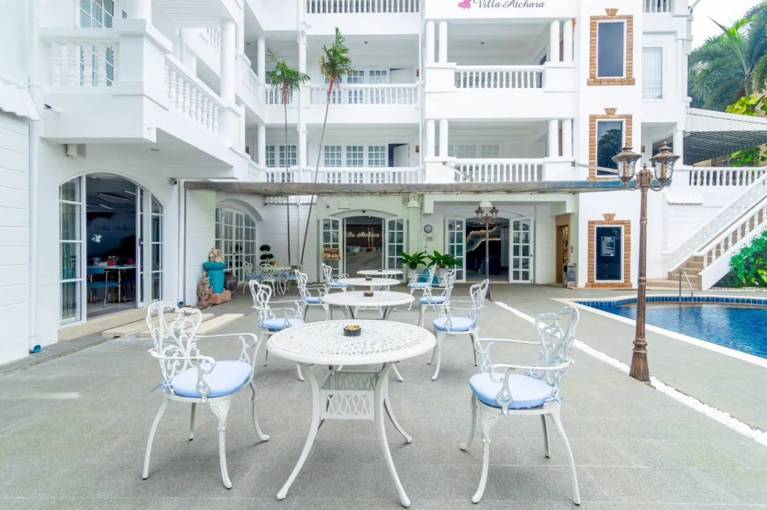 Property building in Villa Atchara